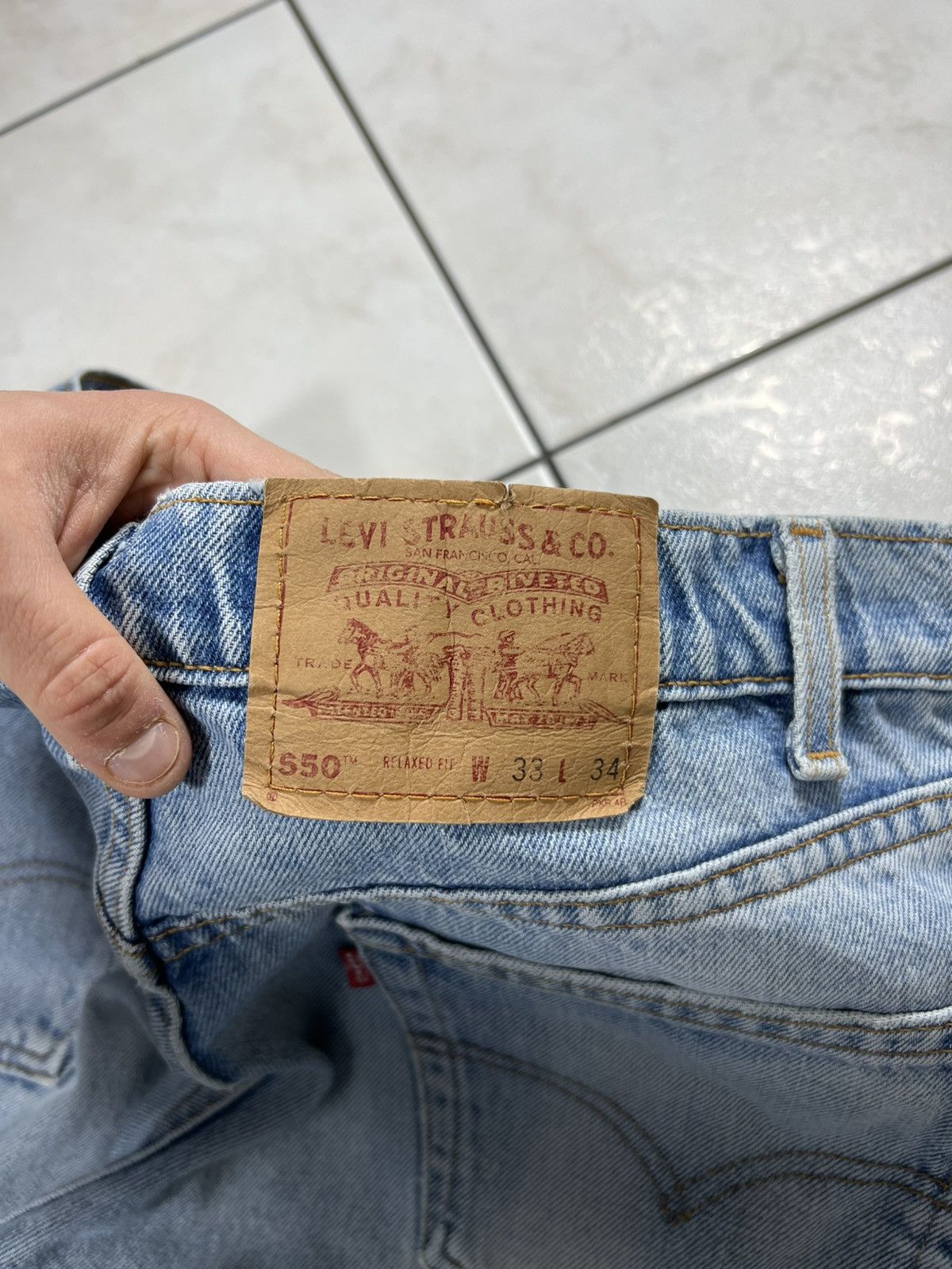 Levi's Vintage 90s Levi’s 550 light blue washed distressed jeans Size US 33 - 20 Thumbnail