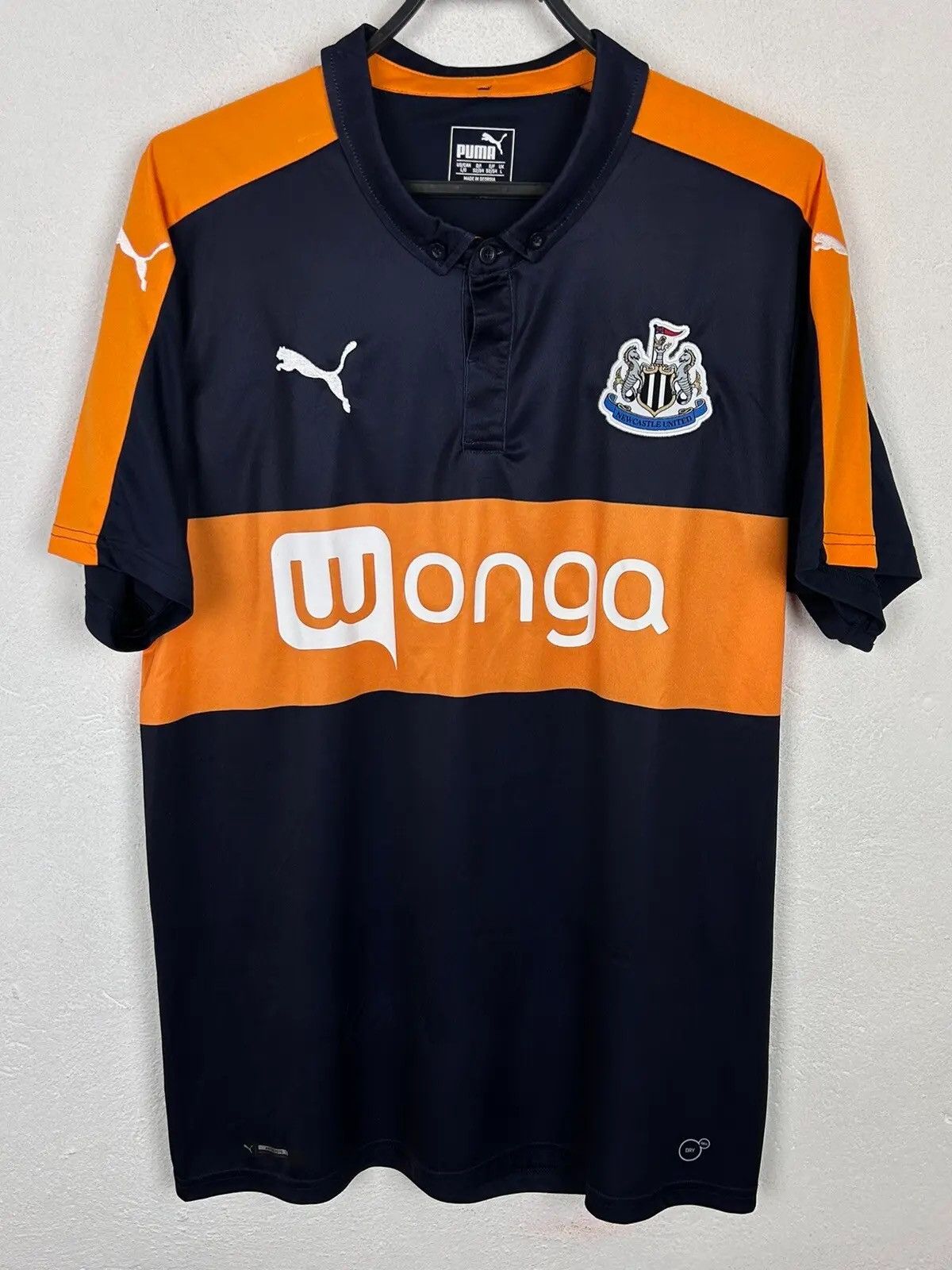 Puma Puma x Newcastle United 2016/17 Away Kit Soccer Jersey Size US L / EU 52-54 / 3 - 1 Thumbnail
