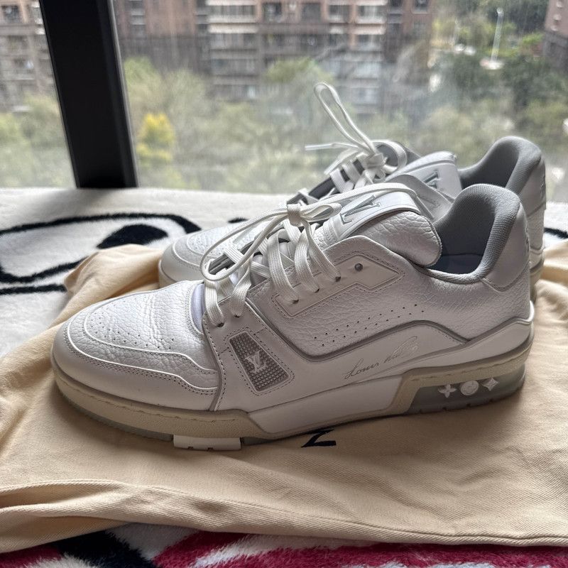 Louis Vuitton Louis Vuitton Trainer White Low-top Fashion Sneakers 0079 Size US 8 / EU 41 - 1 Thumbnail