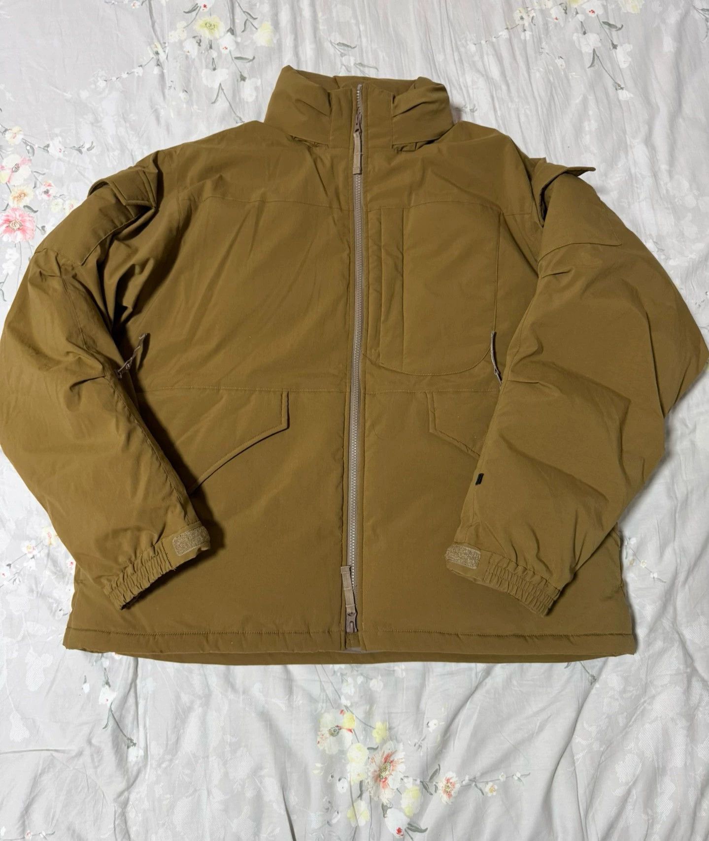 DAIWA Daiwa 22aw Khaki L Waterproof Multi-Pocket Jacket Size US L / EU 52-54 / 3 - 1 Thumbnail