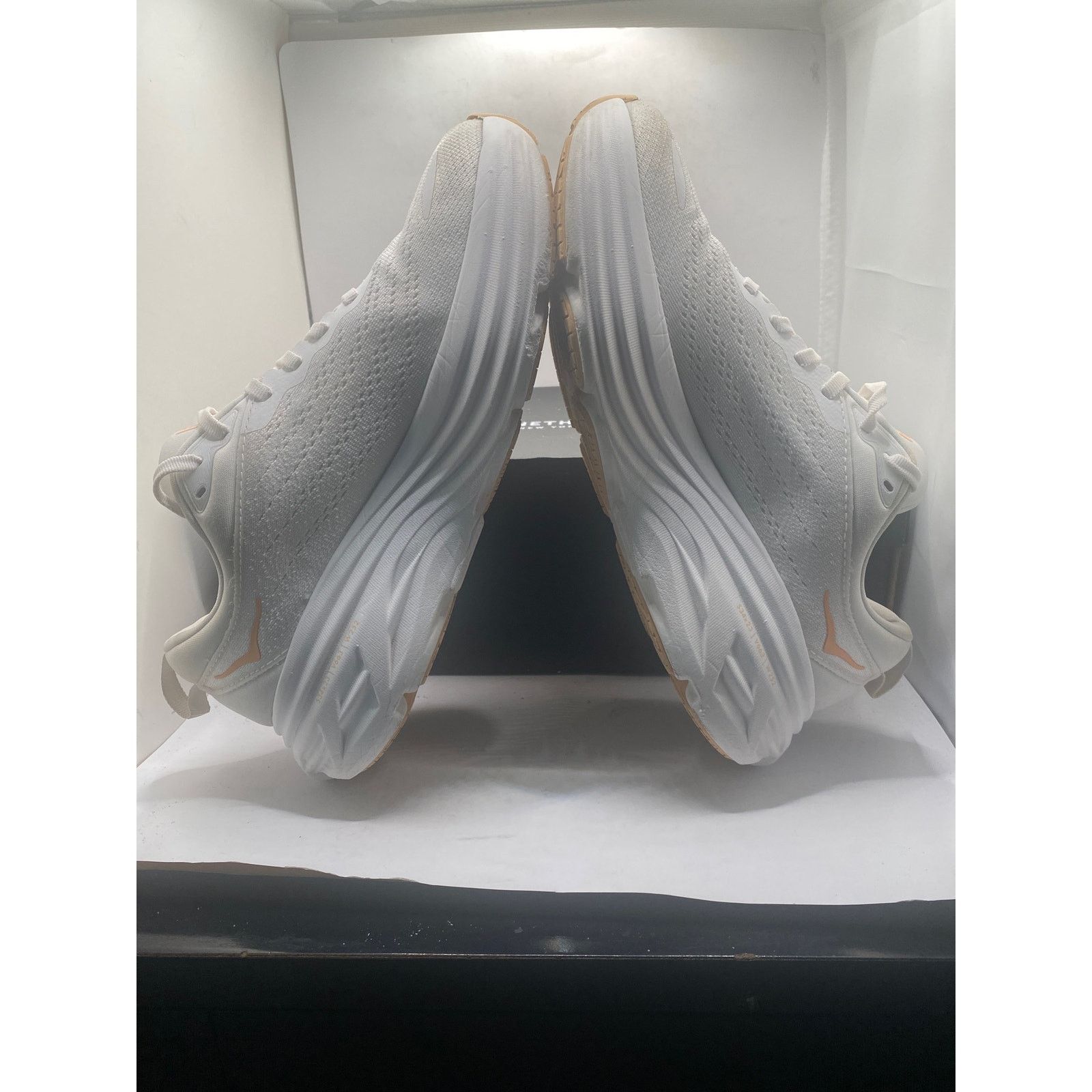 Hoka HOKA Bondi 8 Running Shoe (Women), Size 9B (1127952WLP) Size US 9 / IT 39 - 6 Thumbnail