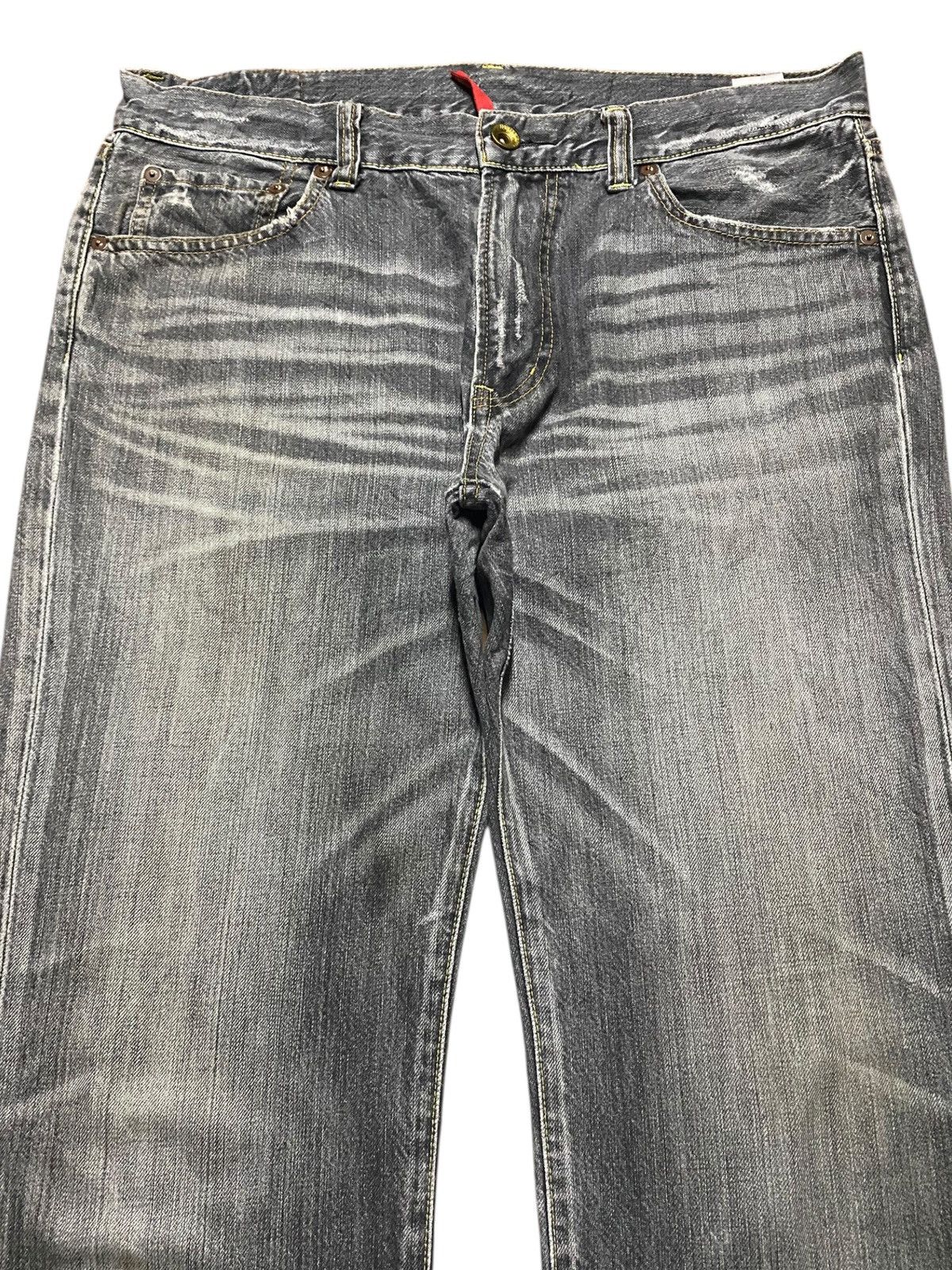 Japanese Brand Vintage Japanese Brand Uniqlo S002 Faded Wash Straight Fit Size US 35 - 3 Thumbnail