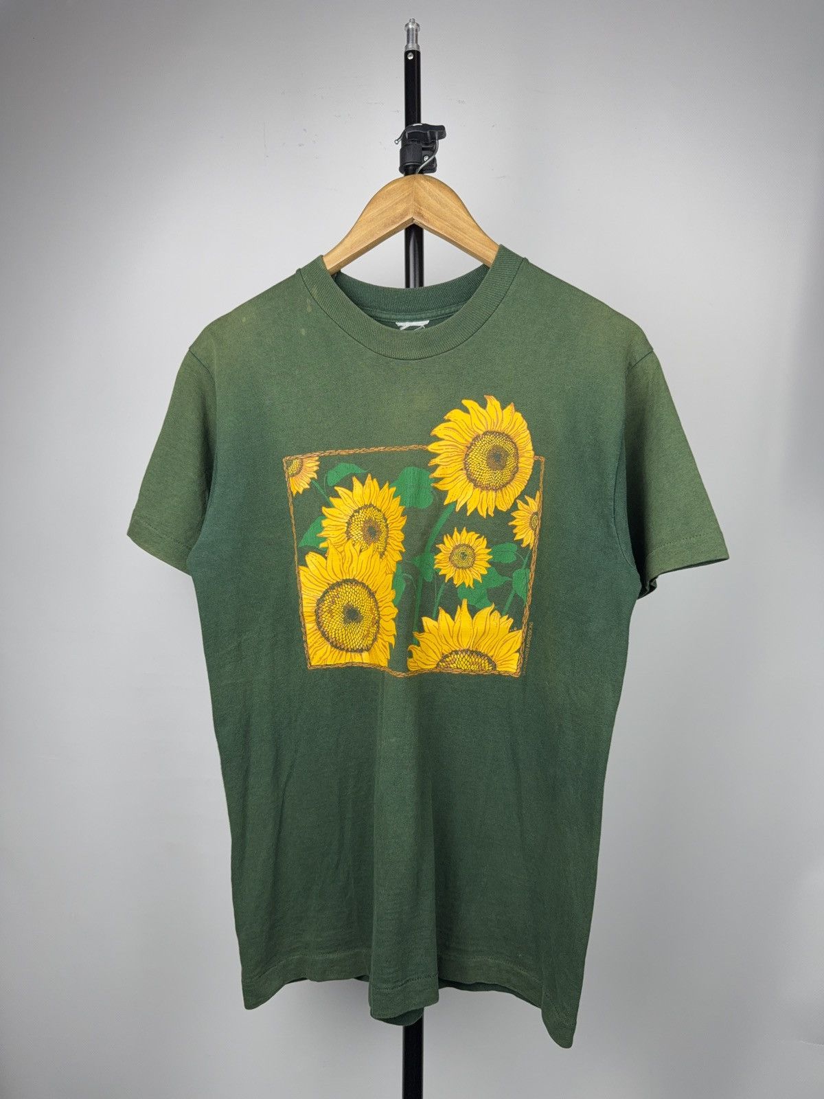 Vintage Vintage 90s Underwater Impressions Sunflower Graphic T-Shirt Size US M / EU 48-50 / 2 - 1 Thumbnail