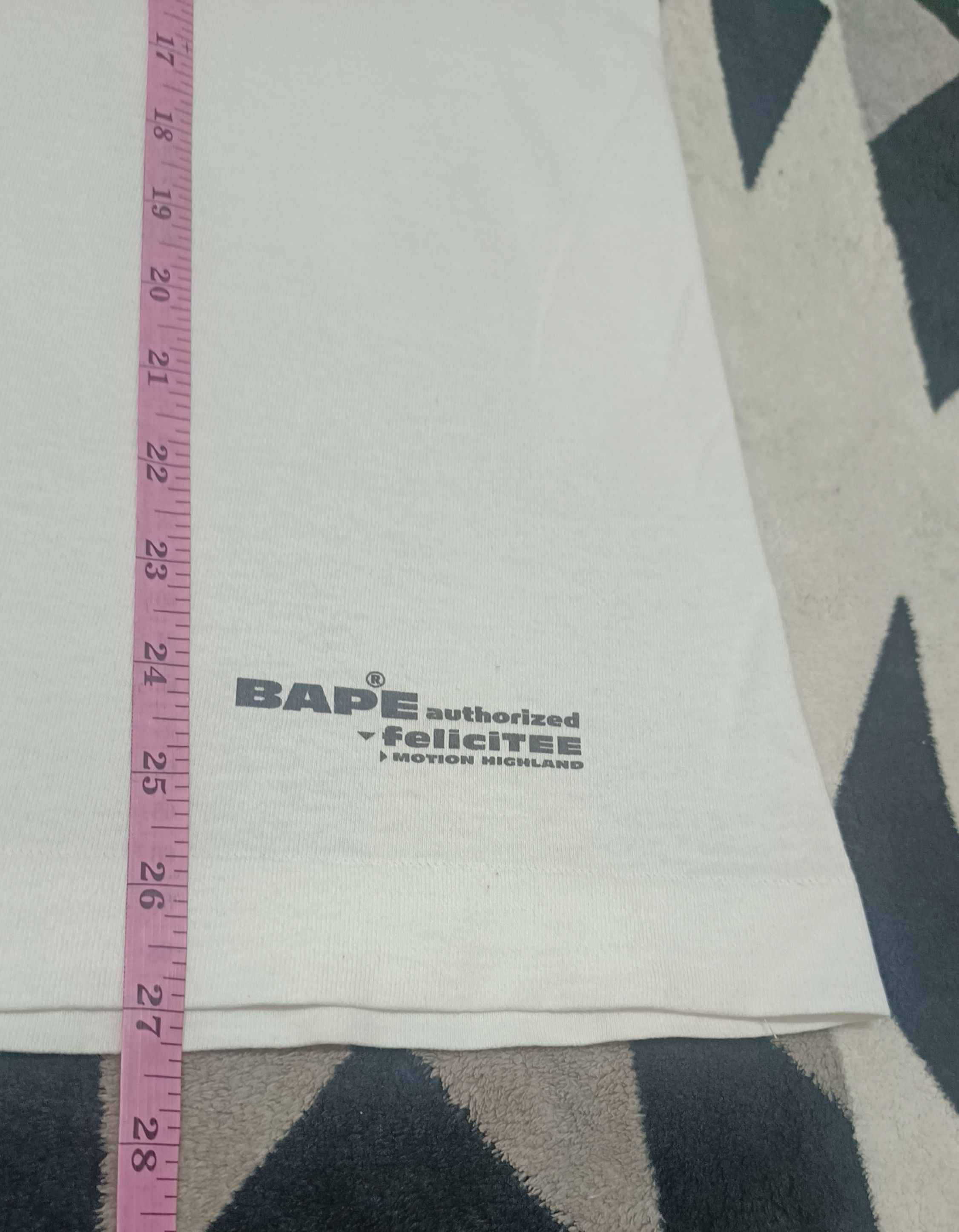 Bape 🔥🔥Rare Vintage Bathing Ape Tee Size US M / EU 48-50 / 2 - 13 Thumbnail