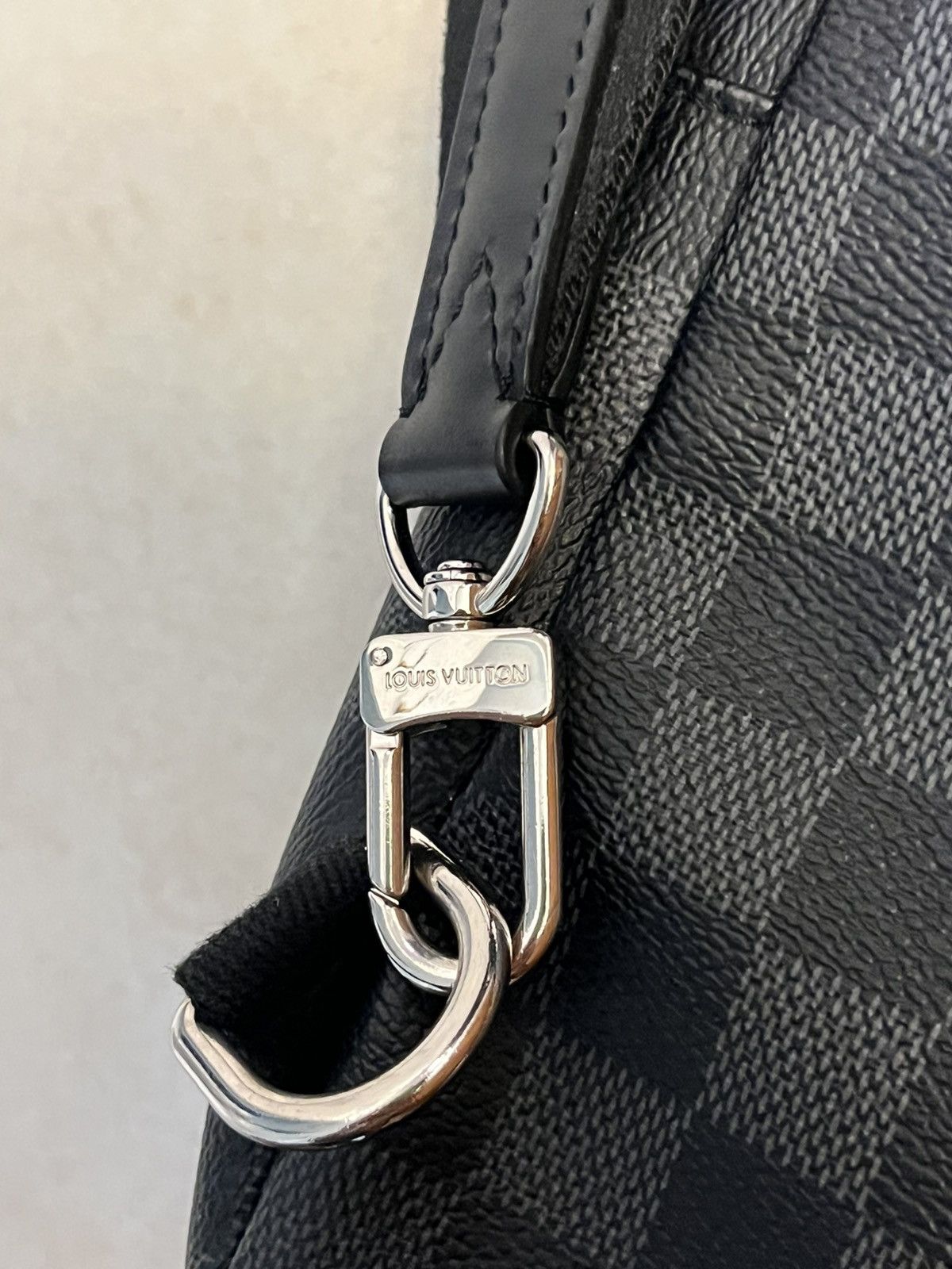 Louis Vuitton Louis Vuitton Damier Graphite Sling Bag Size ONE SIZE - 5 Thumbnail