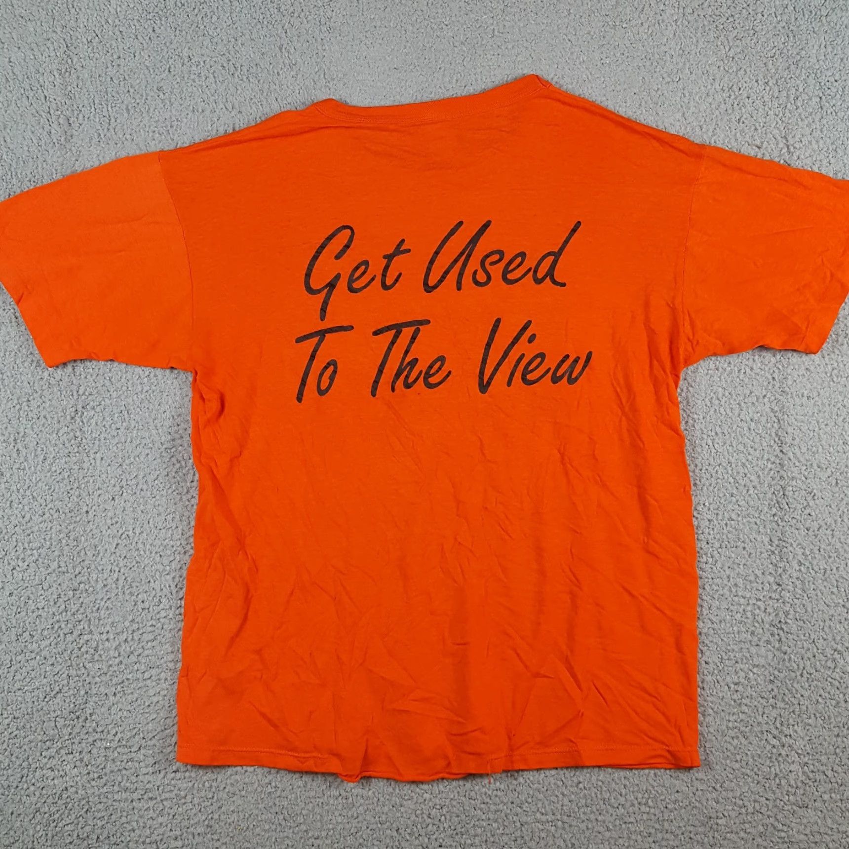 Vintage VINTAGE Russell Cross Country Running Tee Shirt Men L Orange 80s 90s University Sports Embroidered Logo T-Shirt Size US L / EU 52-54 / 3 - 6 Thumbnail