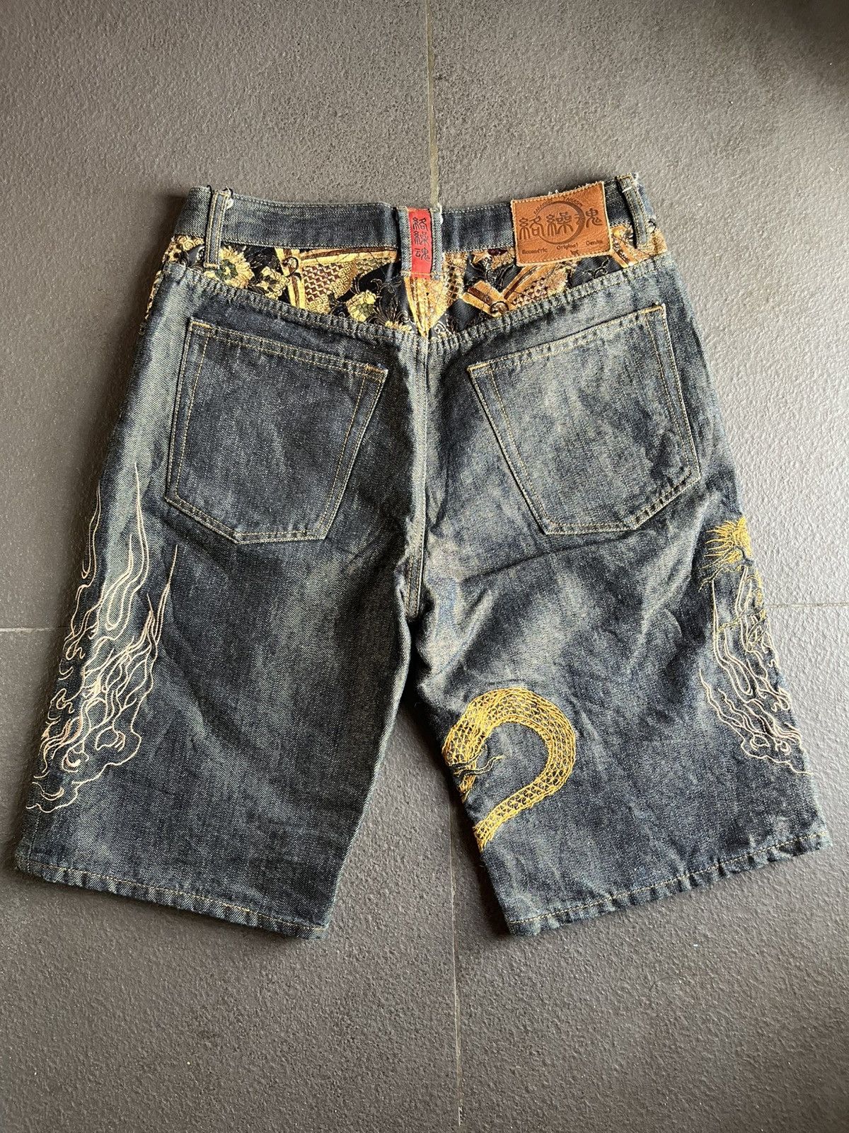 Karakuri Tamashii Dragon and Fire Embroidery Jorts Denim Japanese Size US 32 / EU 48 - 7 Thumbnail