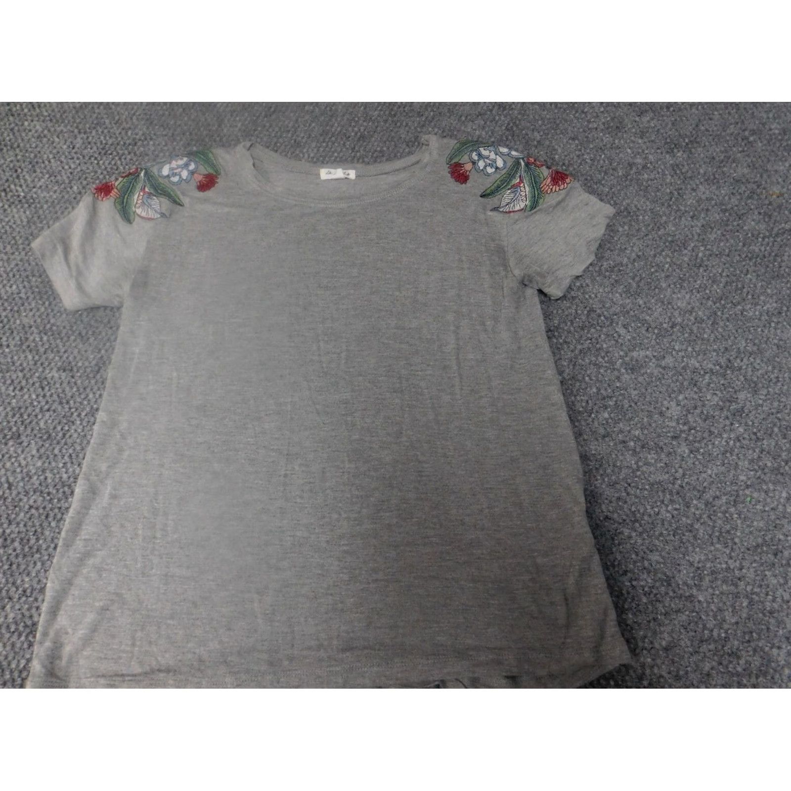Vintage Skyla Jade Womens Blouse S Gray Crew Neck Pullover Short Sleeve Stretch Casual Logo Classic Cotton Polyester Rayon Basic Shirt Women Size S / US 4 / IT 40 - 3 Thumbnail