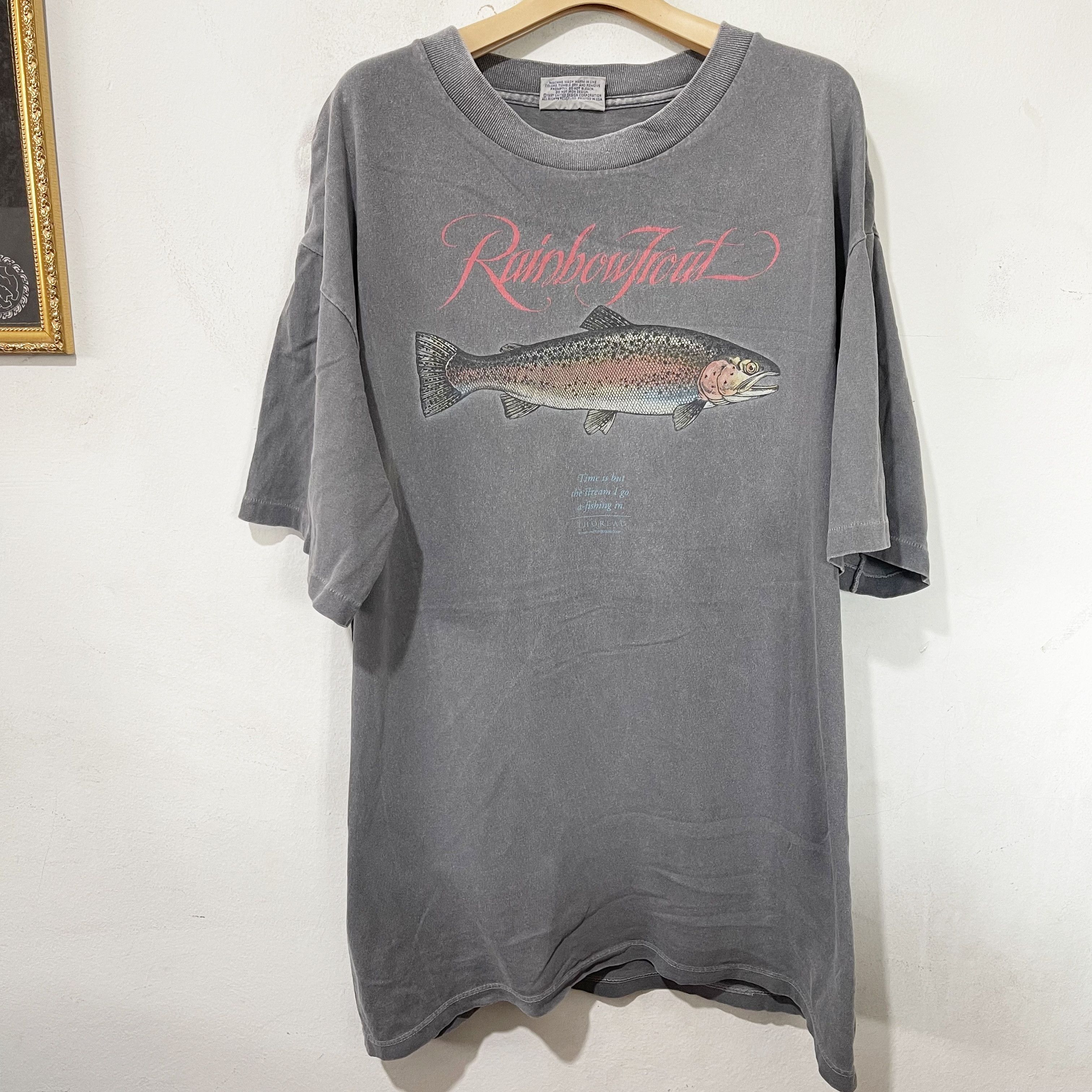 Vintage Vintage 90s Rainbow Trout T-Shirt Size US XL / EU 56 / 4 - 1 Thumbnail