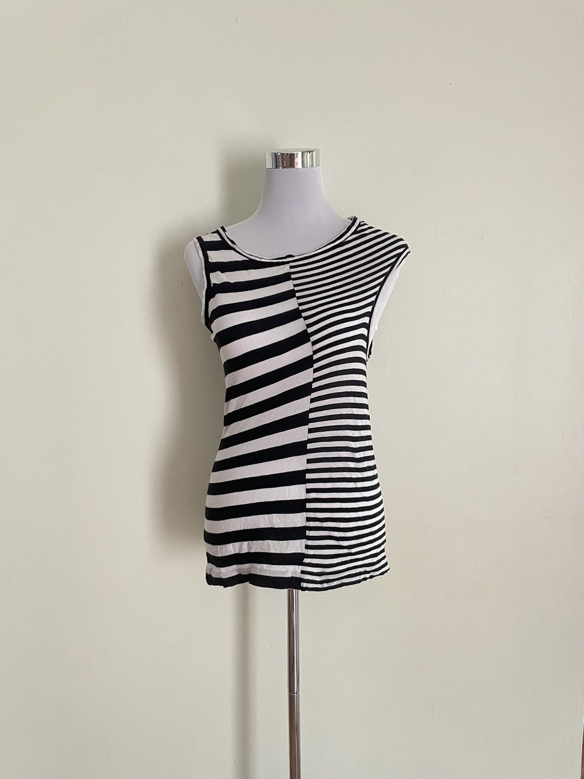 Yohji Yamamoto Yohji Yamamoto Noir SS2009 Top Size M / US 6-8 / IT 42-44 - 1 Thumbnail