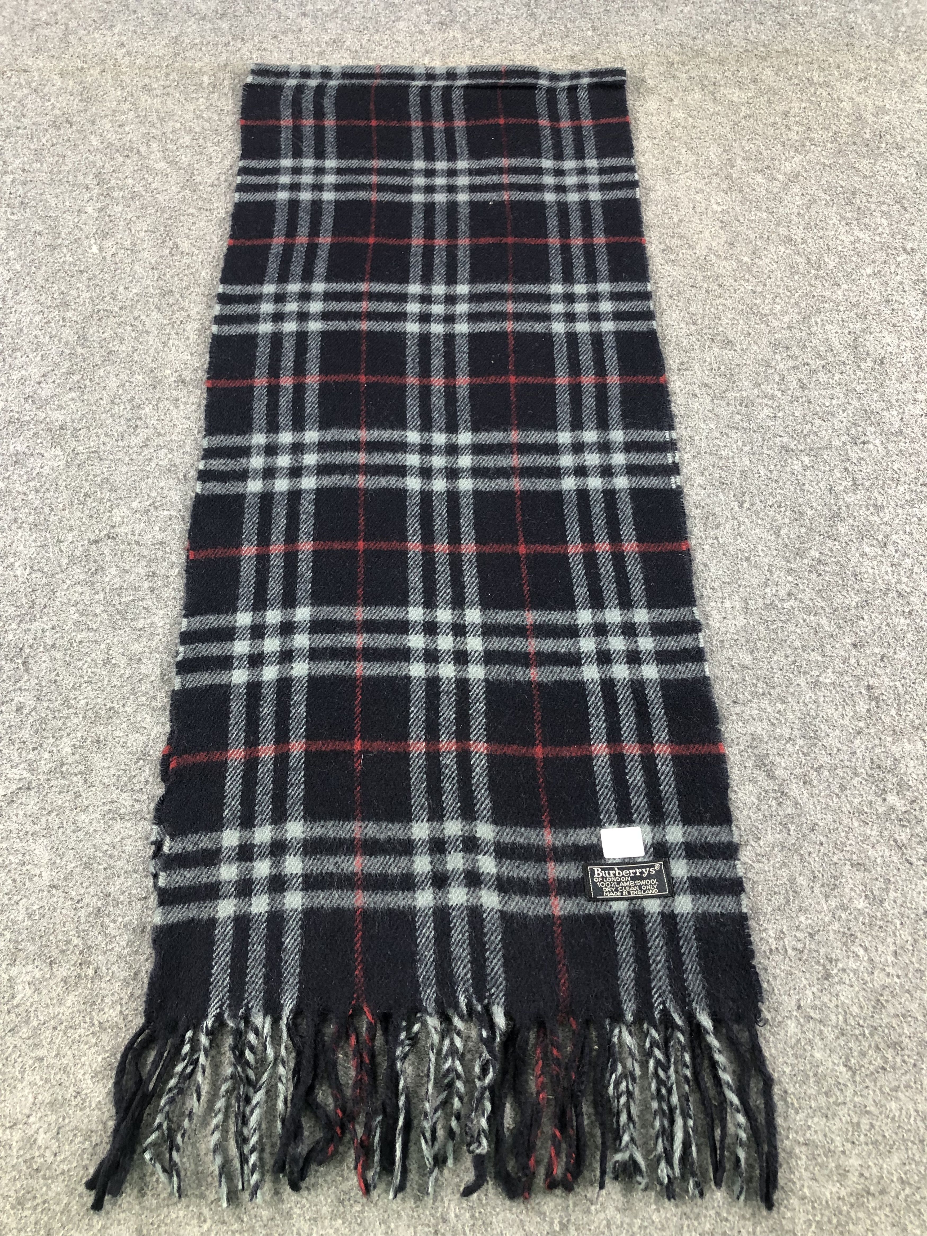 Burberry Burberry Scarf / Muffler / Neckwear Size ONE SIZE - 3 Thumbnail