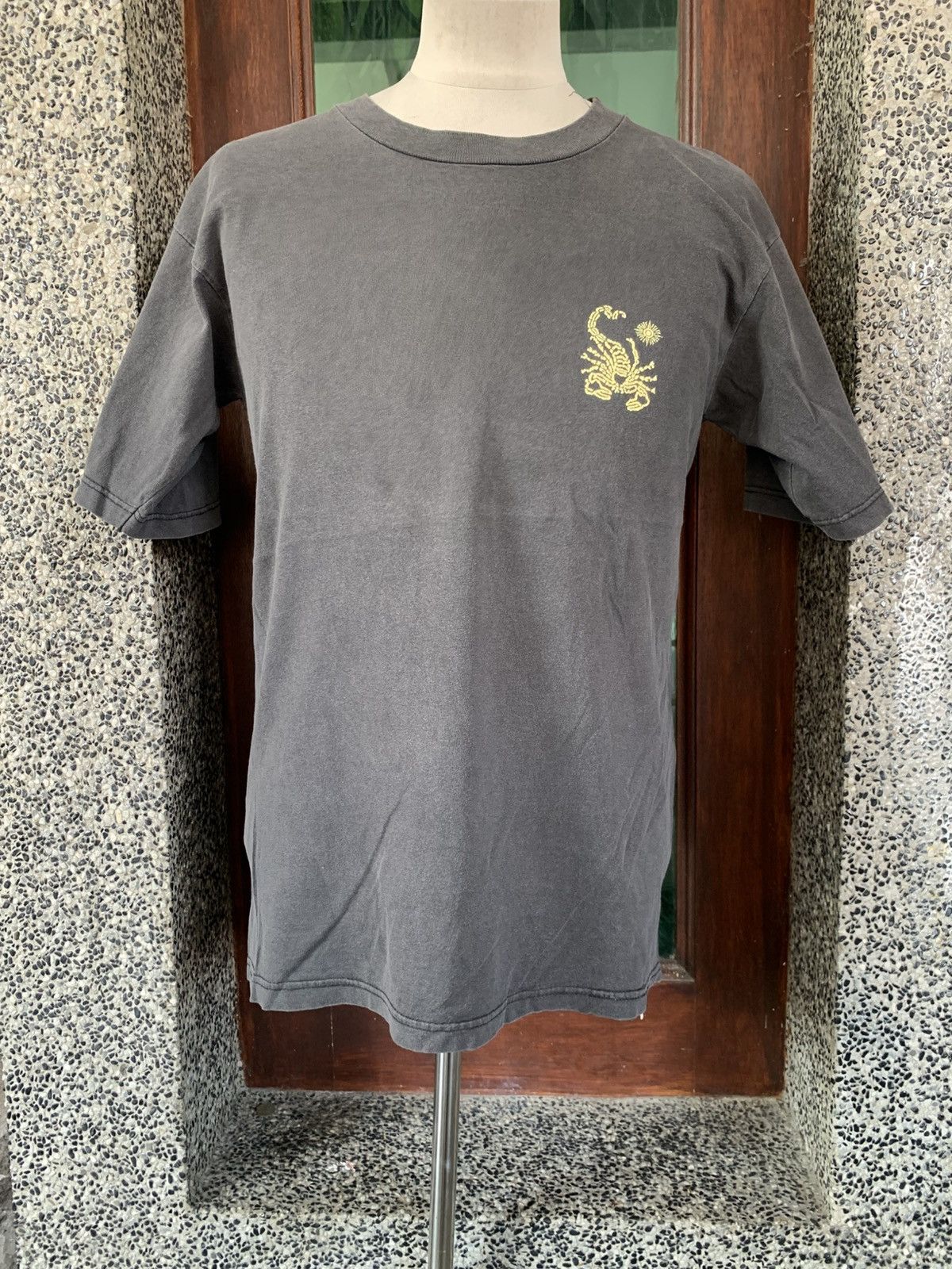 Vintage Vintage 90s Scorpion Bay Mas Fina Surf Surfing Surfwear Tees Size US M / EU 48-50 / 2 - 4 Thumbnail