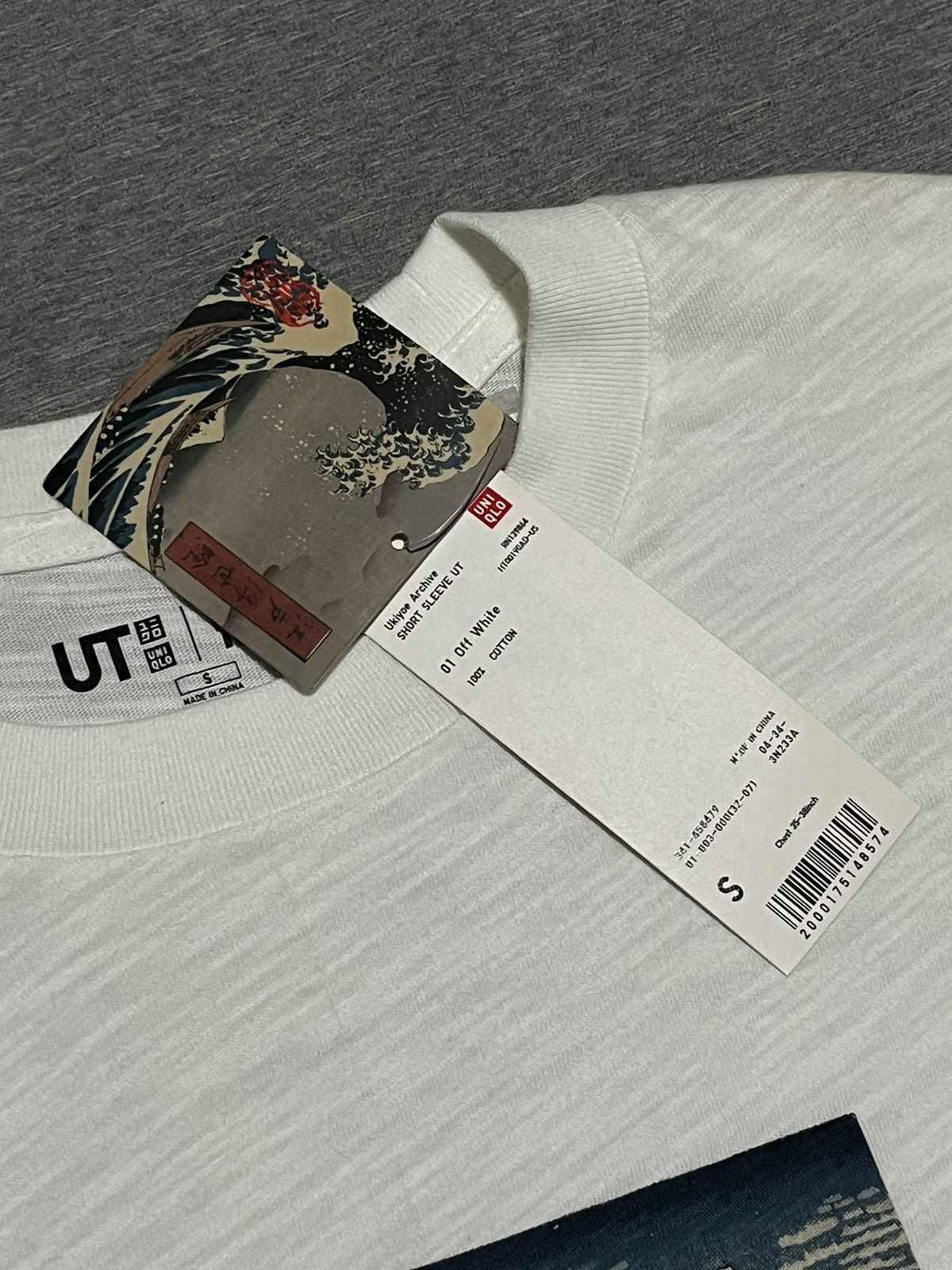 Uniqlo UNIQLO Hokusak Fujiyama Series Tee Size US S / EU 44-46 / 1 - 5 Thumbnail