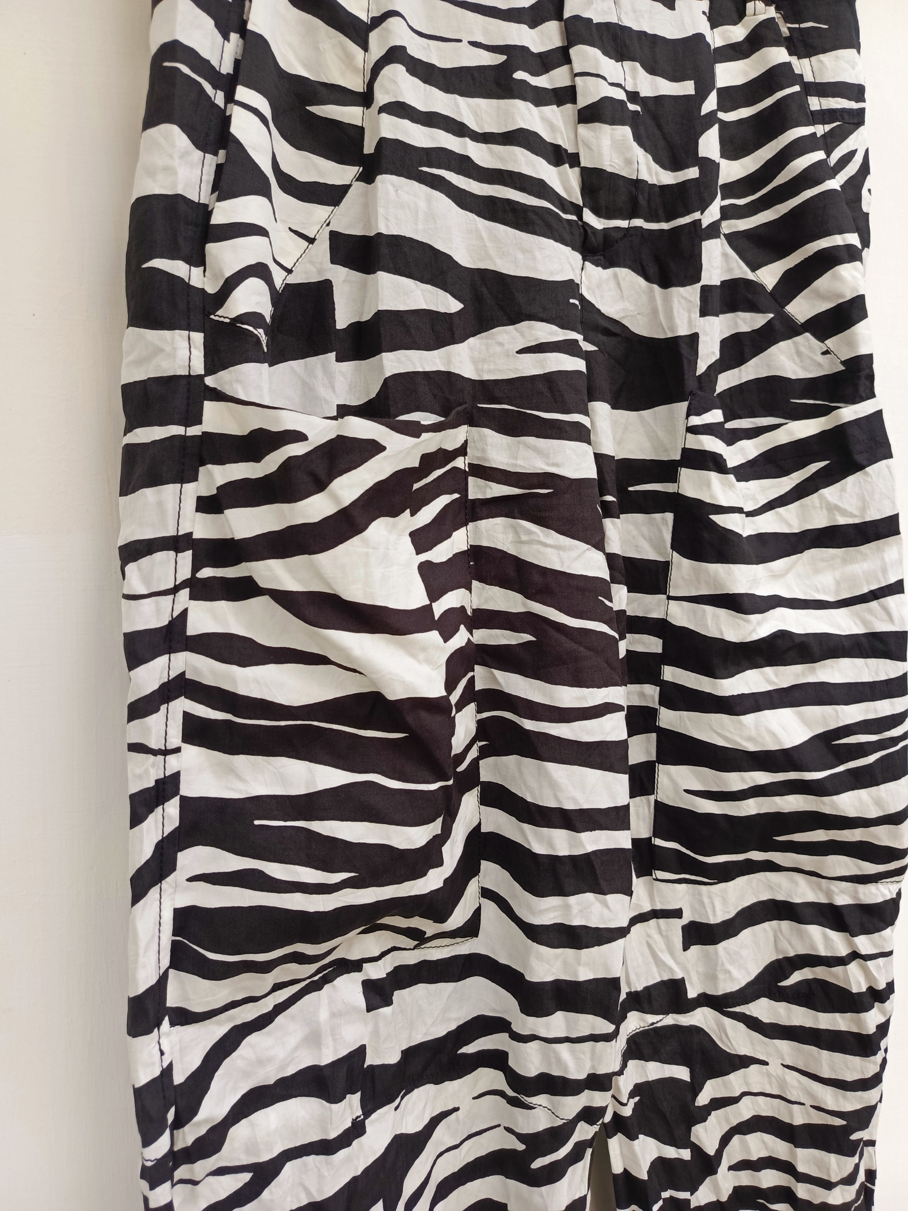 Zara Zara studio zebra pattern Size 28" / US 6 / IT 42 - 3 Thumbnail