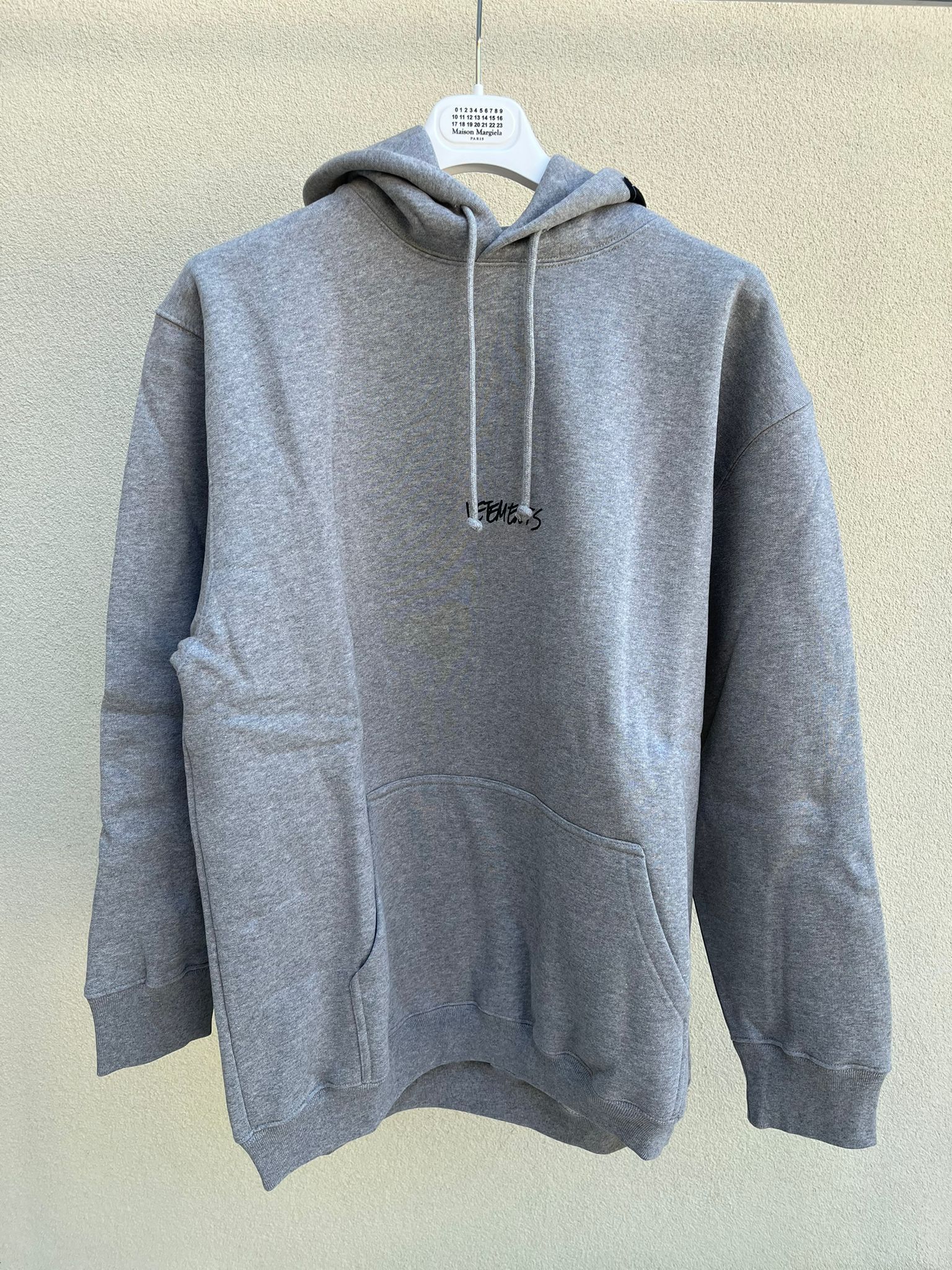Vetements Written Logo Hoodie in Grey Size US XL / EU 56 / 4 - 1 Thumbnail