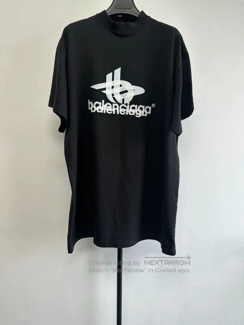Balenciaga Balenciaga Letter Printed Round Neck Short Sleeve Size US S / EU 44-46 / 1 - 1 Thumbnail