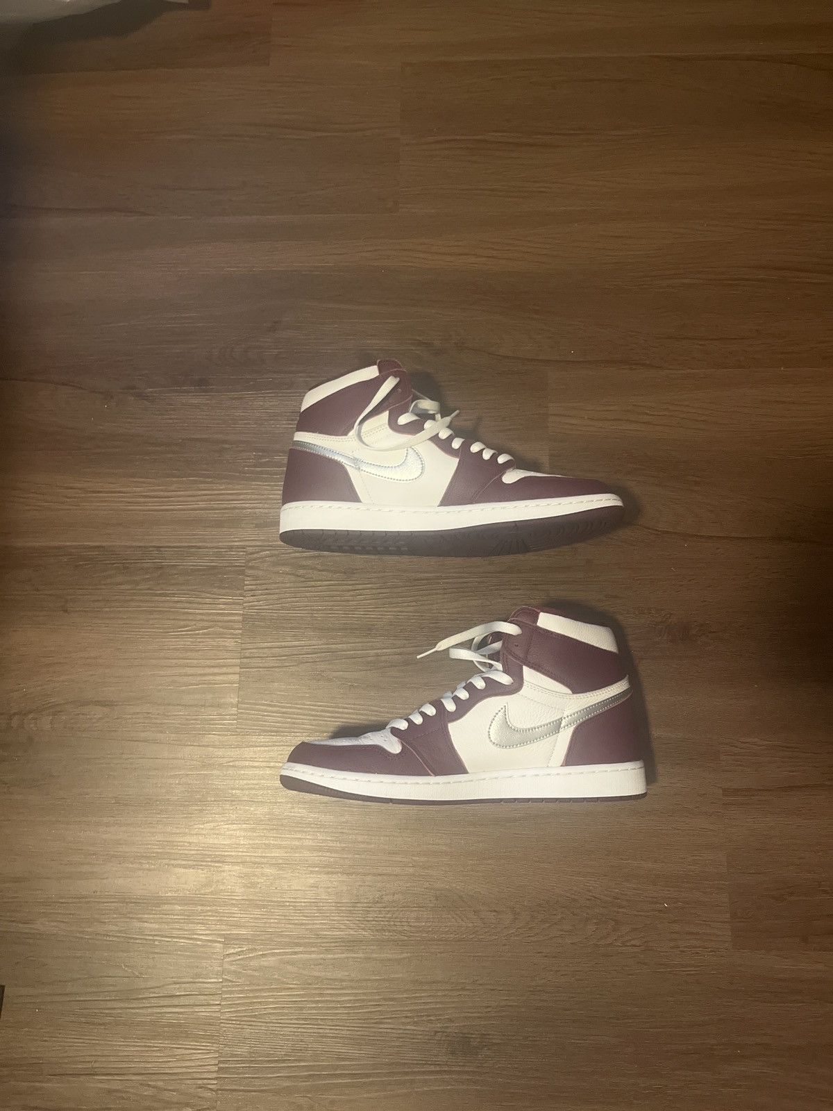 Jordan Brand Jordan 1 High Top OG Bordeaux Size US 12 / EU 45 - 1 Thumbnail