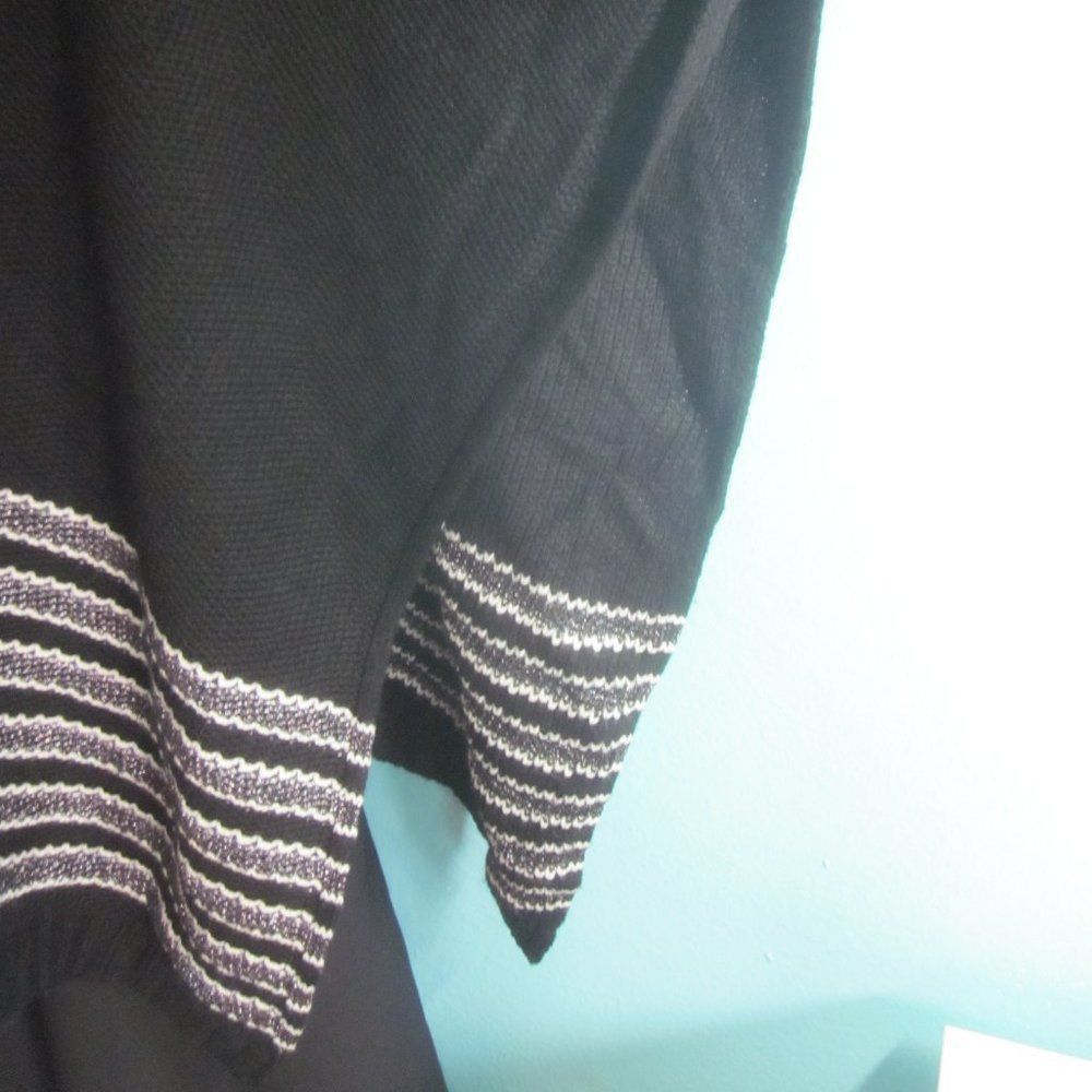 Michael Kors Michael Kors Black Knit Pullover Textured Metallic Stripe Po Size ONE SIZE - 11 Thumbnail