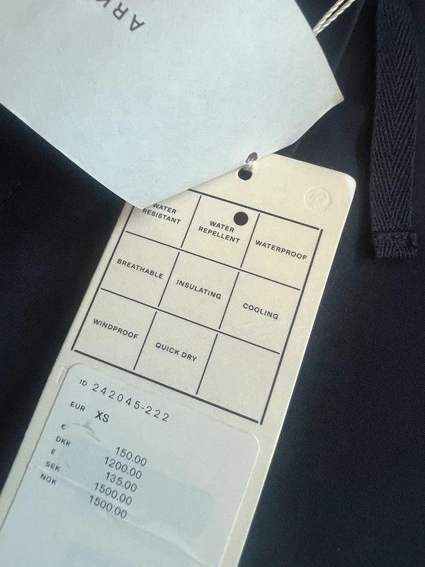 Arket outdoor jacket Arket funnel neck parka shell layer XS Size US XS / EU 42 / 0 - 5 Thumbnail