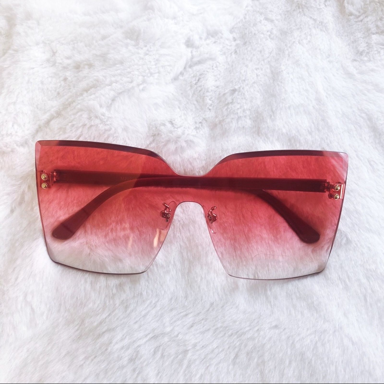 Other Dana Dark Pink Rimless Oversize Cat Eye Sunglasses Size ONE SIZE - 2 Thumbnail