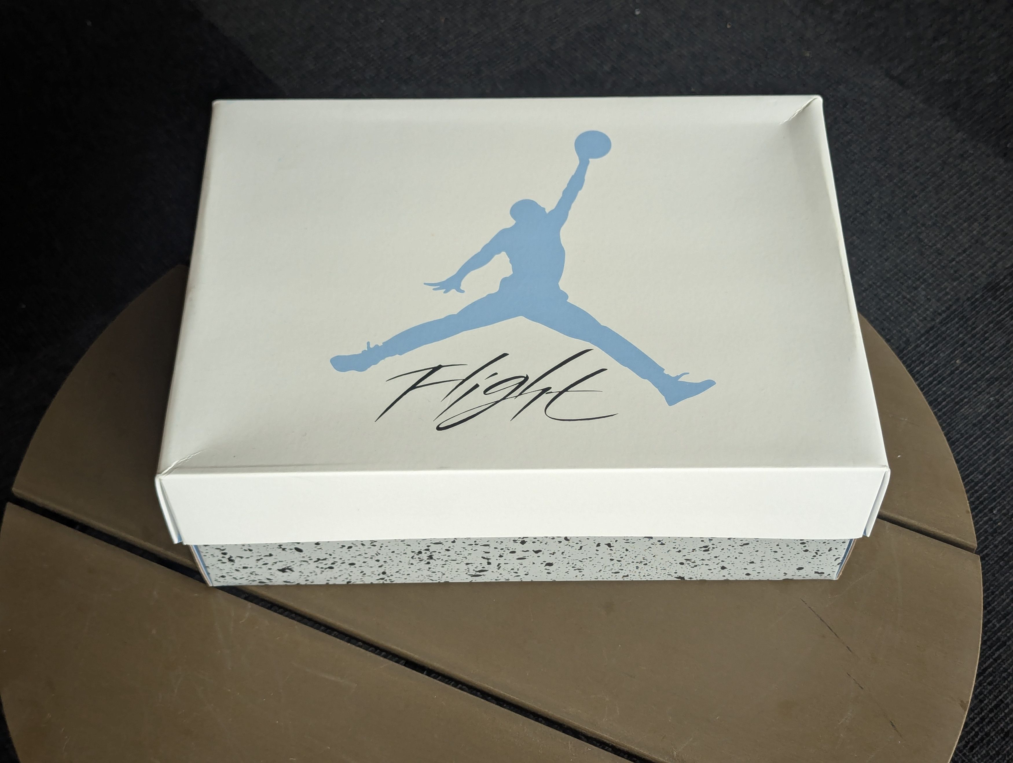 Jordan Brand × Nike Nike Jordan 4 Retro University Blue Size US 8 / EU 41 - 8 Thumbnail