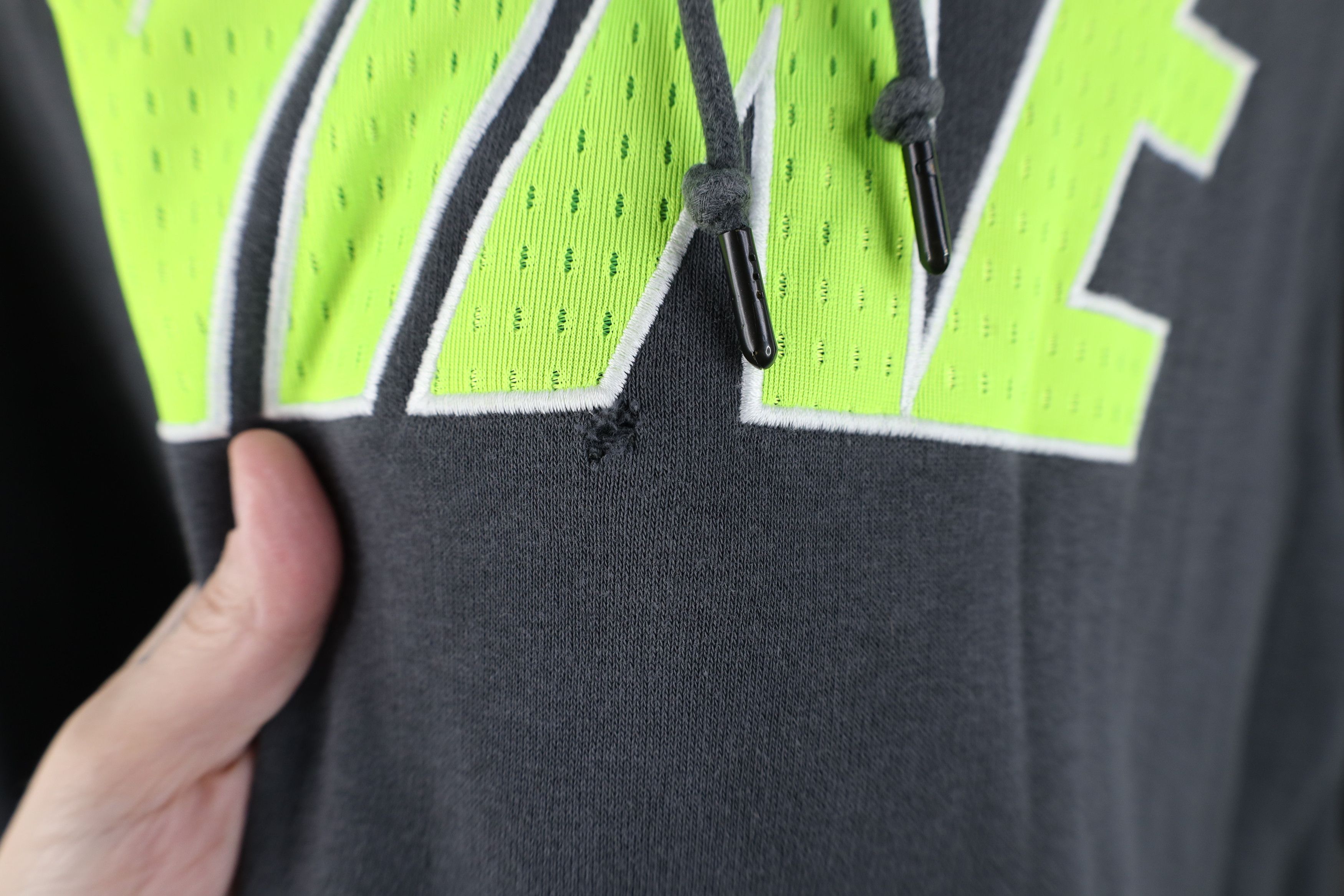 Nike Vintage Nike Spell Out Block Letter Hoodie Sweatshirt Gray Size US XL / EU 56 / 4 - 5 Thumbnail