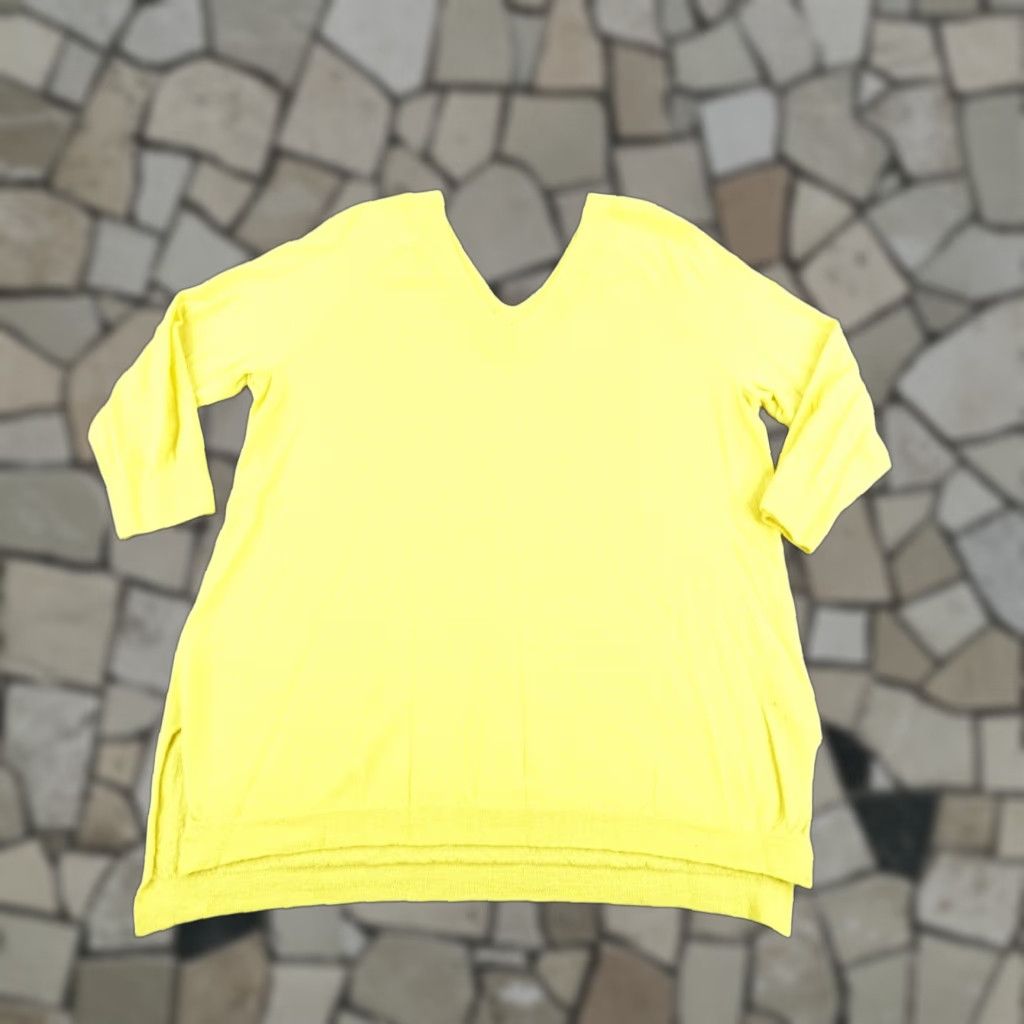 Anthropologie VINTAGE Anthropologie Moth Sweater Tunic Knit Yellow Wool V-Neck Women L bå Size L / US 10 / IT 46 - 1 Thumbnail