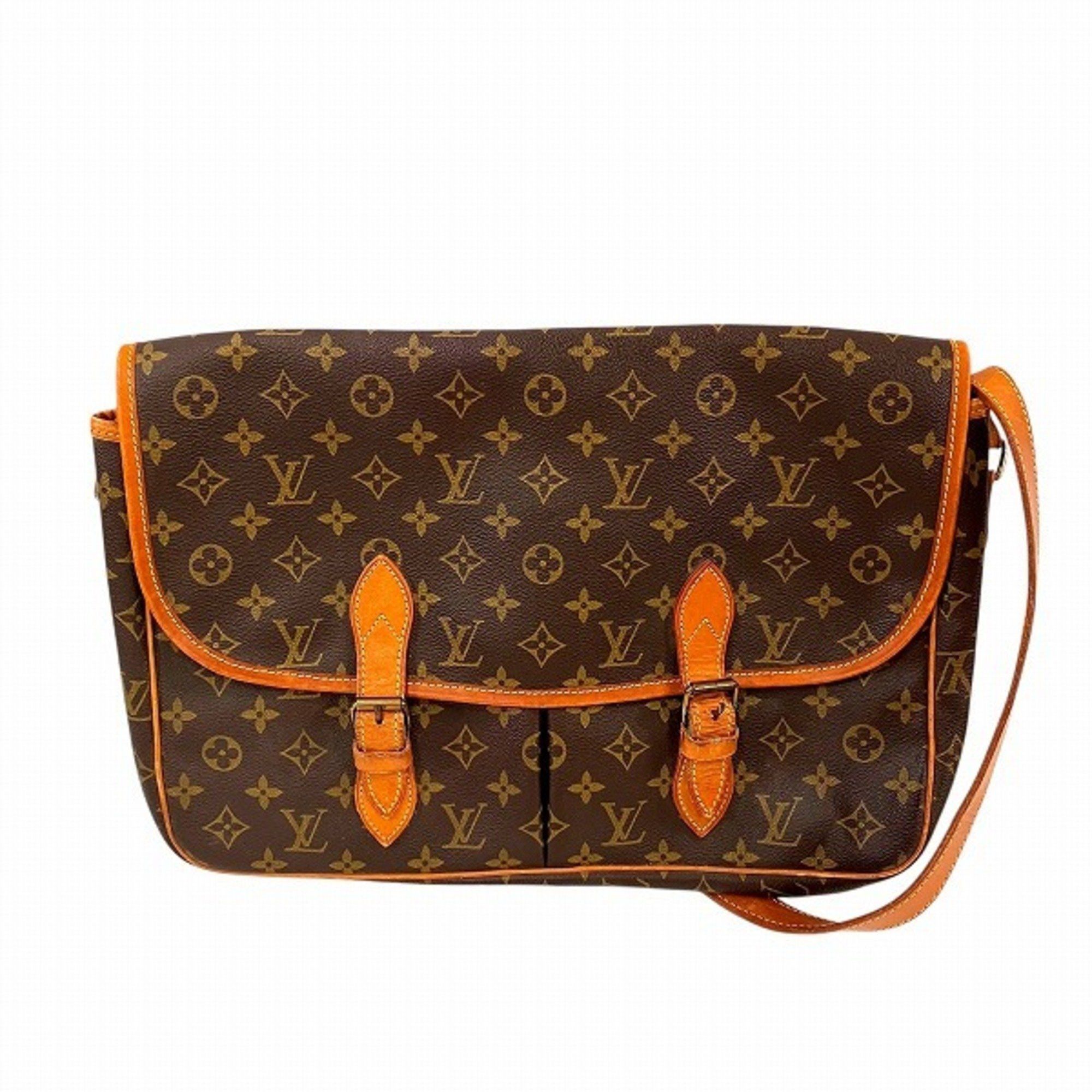 Louis Vuitton Gibecière shoulder