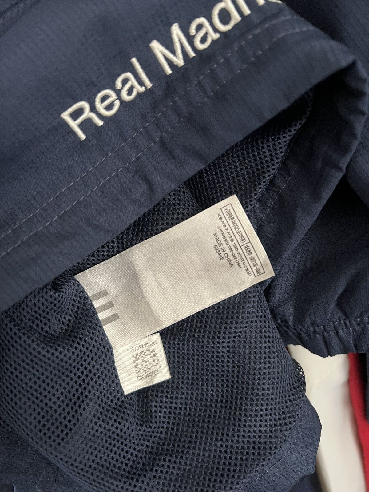 Adidas × Vintage (SOLD) 06 Adidas Real Madrid (Hidden Hoodie) Size US L / EU 52-54 / 3 - 7 Thumbnail