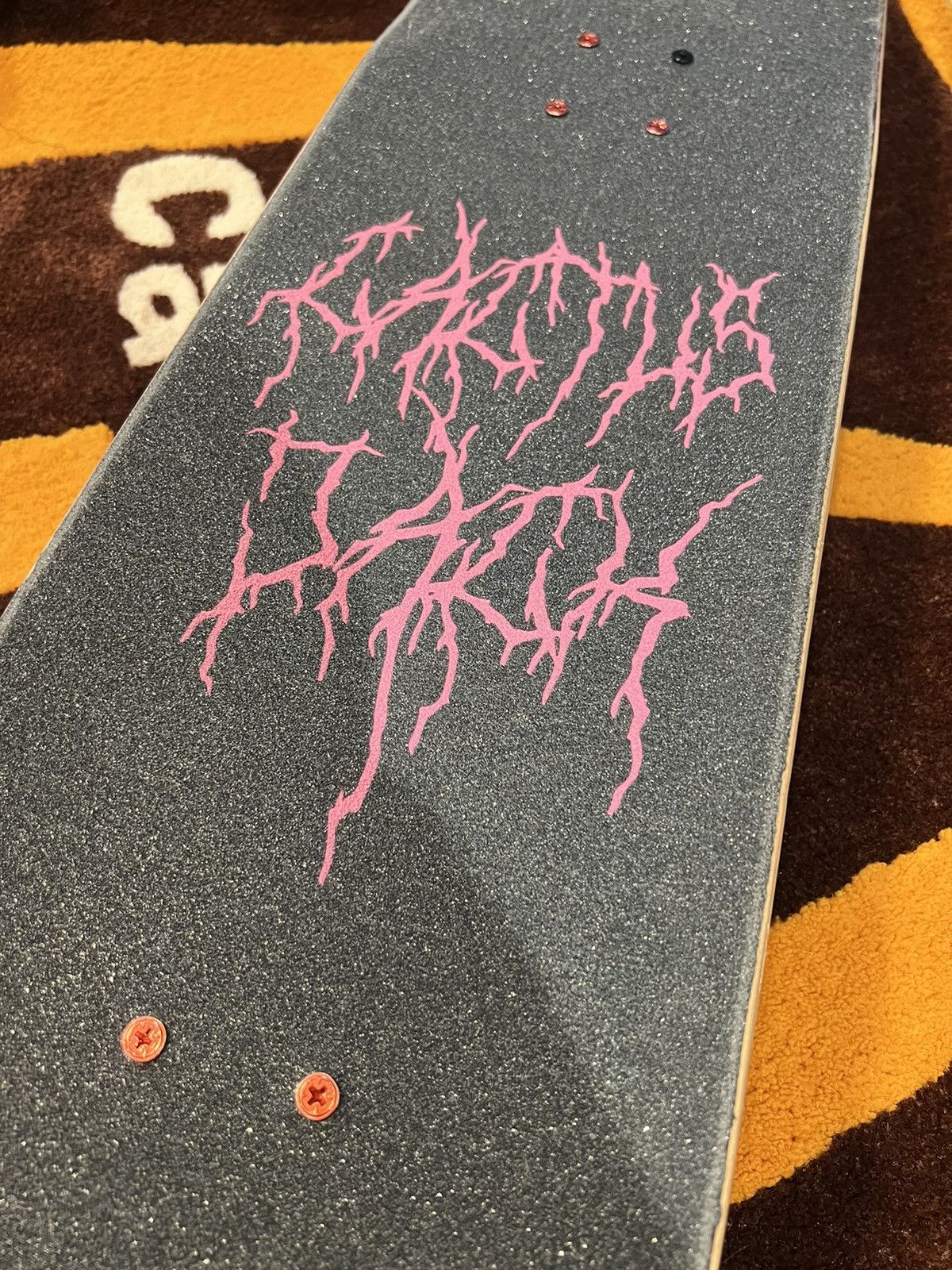 Travis Scott TRAVIS SCOTT SKATE BOARD COMPLETE [NO LOITERING] | Grailed