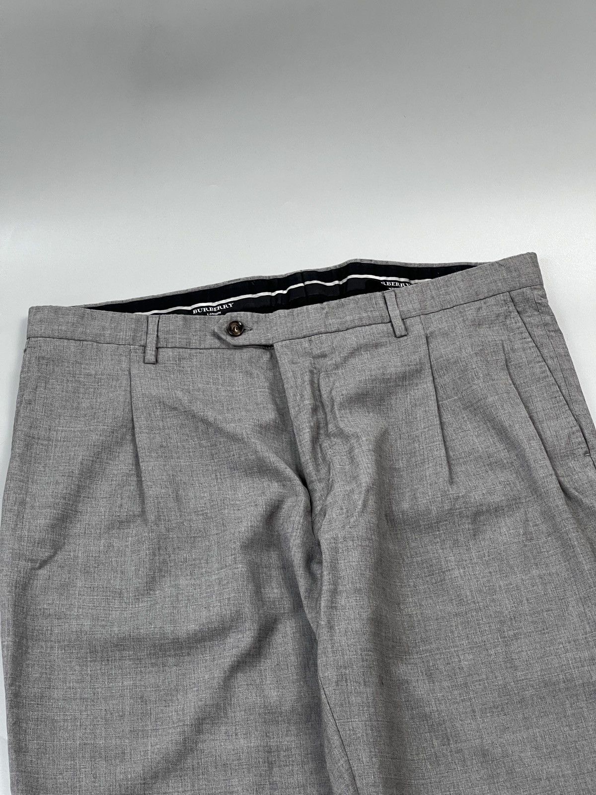 Burberry Burberry London Gray Wool Trousers (Y0530) Size US 40 / EU 56 - 2 Thumbnail