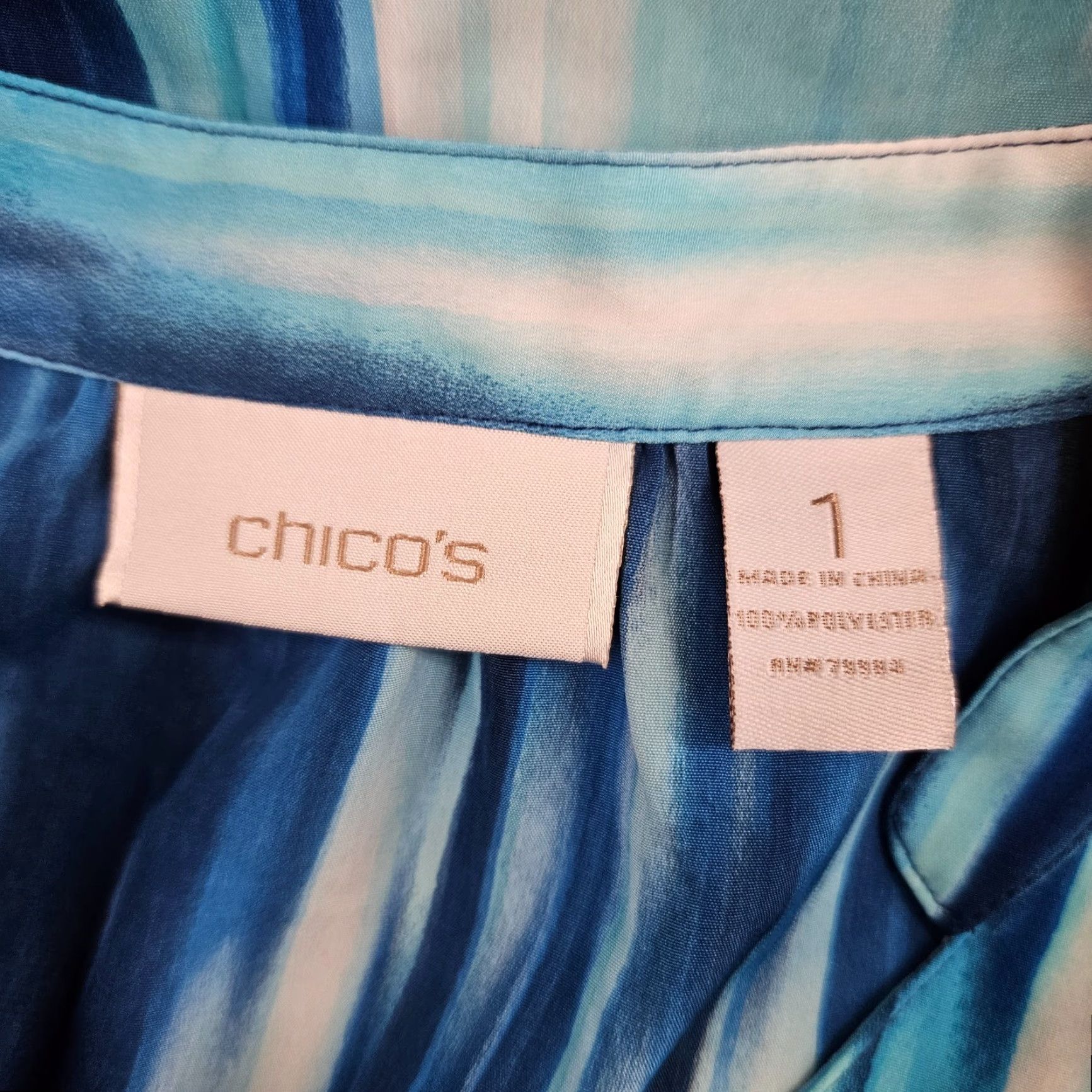 Vintage Chicos Womens Button Front Top Sz Medium Blue White 3/4 Sleeve Shirt Womens Medium Blue White 3/4 Sleeve Size M / US 6-8 / IT 42-44 - 5 Thumbnail