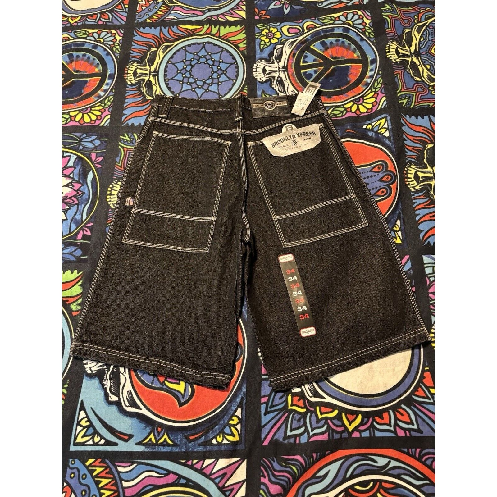 Express Brooklyn Express size 34 black silver y2k nwt Shorts 2000s Size US 34 / EU 50 - 1 Thumbnail