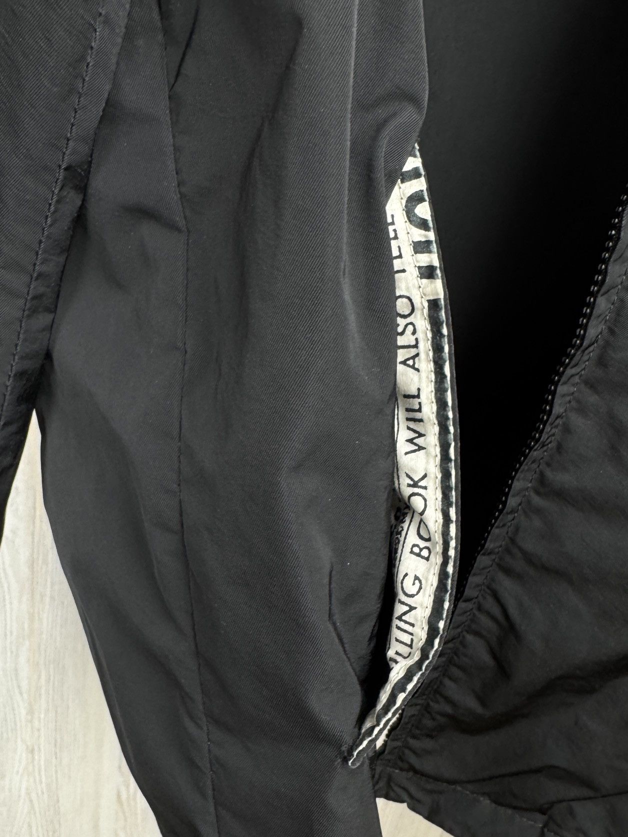 Moschino Moschino vintage nylon newspaper black coach bomber jacket Size US M / EU 48-50 / 2 - 17 Thumbnail