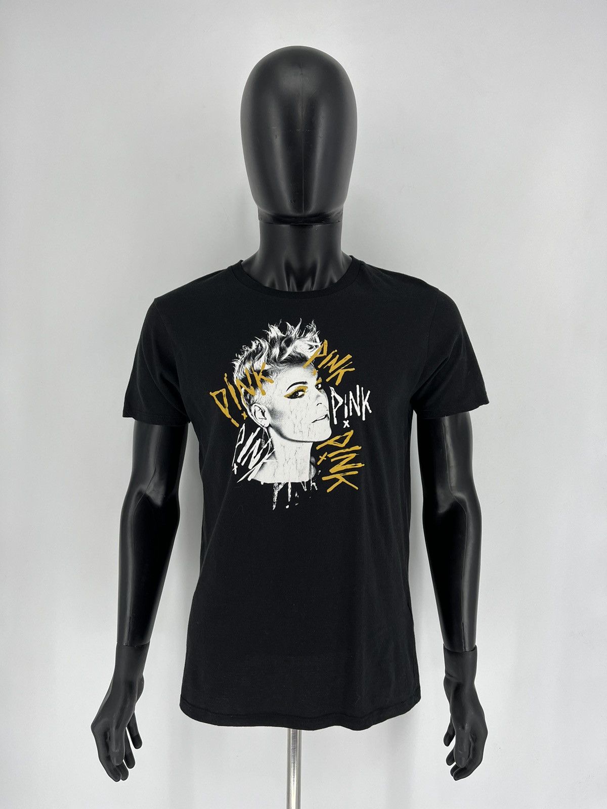 Band Tees Vintage Y2K Pink Fun House Tour American Singer Artist Tee Size US M / EU 48-50 / 2 - 2 Thumbnail