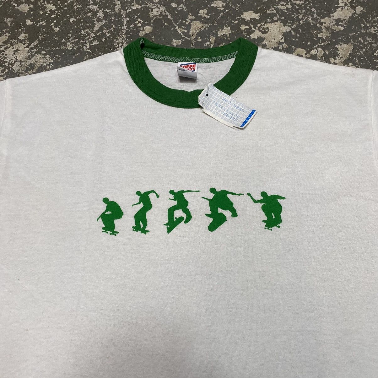 Vintage Vintage Skate KickFlip Green Ringer Tshirt Urban Outfitter Size US L / EU 52-54 / 3 - 8 Thumbnail