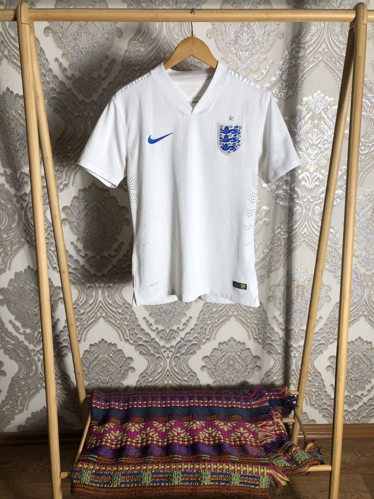 Nike VINTAGE NIKE ENGLAND SOCCER JERSEY MANCHESTER RETRO Y2K 90s Size US S / EU 44-46 / 1 - 1 Thumbnail