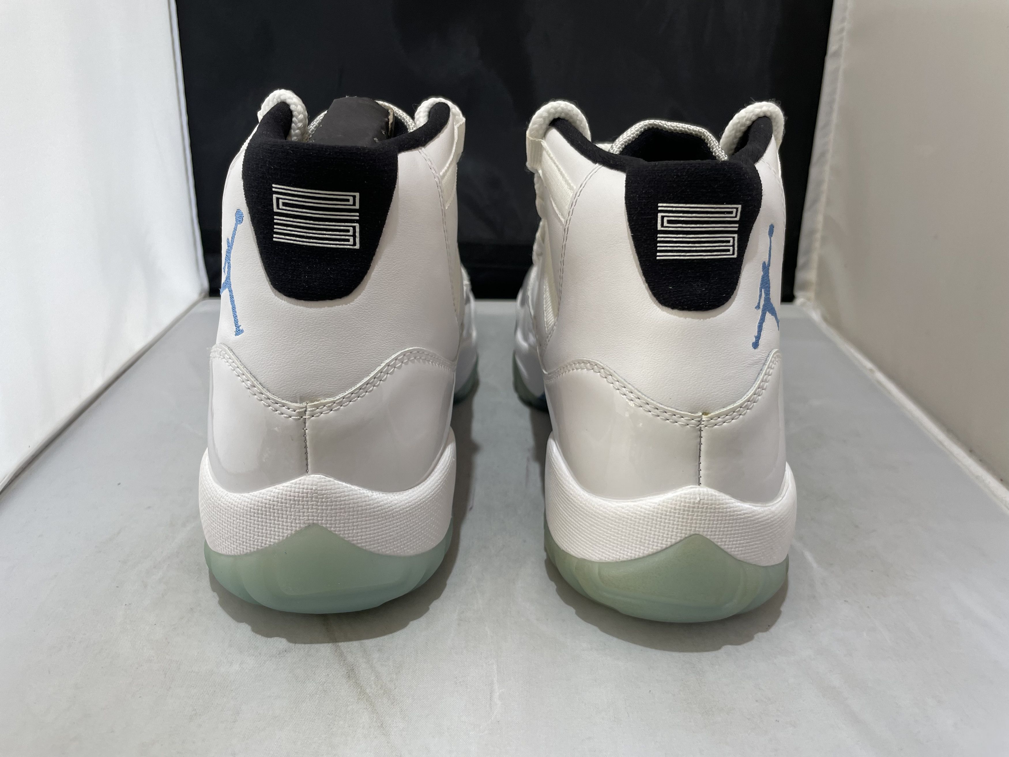 Jordan Brand Air Jordan 11 Retro 'White/Legend Blue-Black' 378037 117 Size US 9.5 / EU 42-43 - 5 Thumbnail