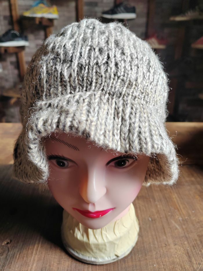 Japanese Brand Vintage Crochet Knitted handmade Beanie Snowcap Size ONE SIZE - 3 Thumbnail