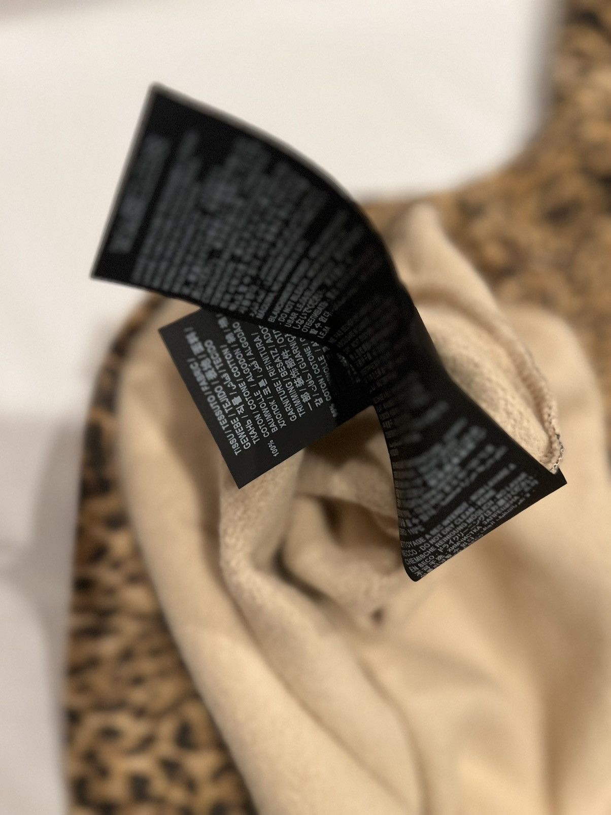 Saint Laurent Paris Saint Laurent men’s leopard print hoodie. XXL $1090 Size US XXL / EU 58 / 5 - 10 Thumbnail