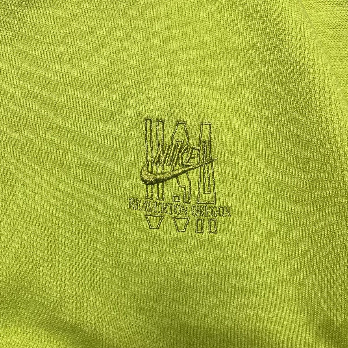 Nike Vintage Oversized Nike Beaverton Oregon USA Sweatshirt Size US S / EU 44-46 / 1 - 2 Thumbnail