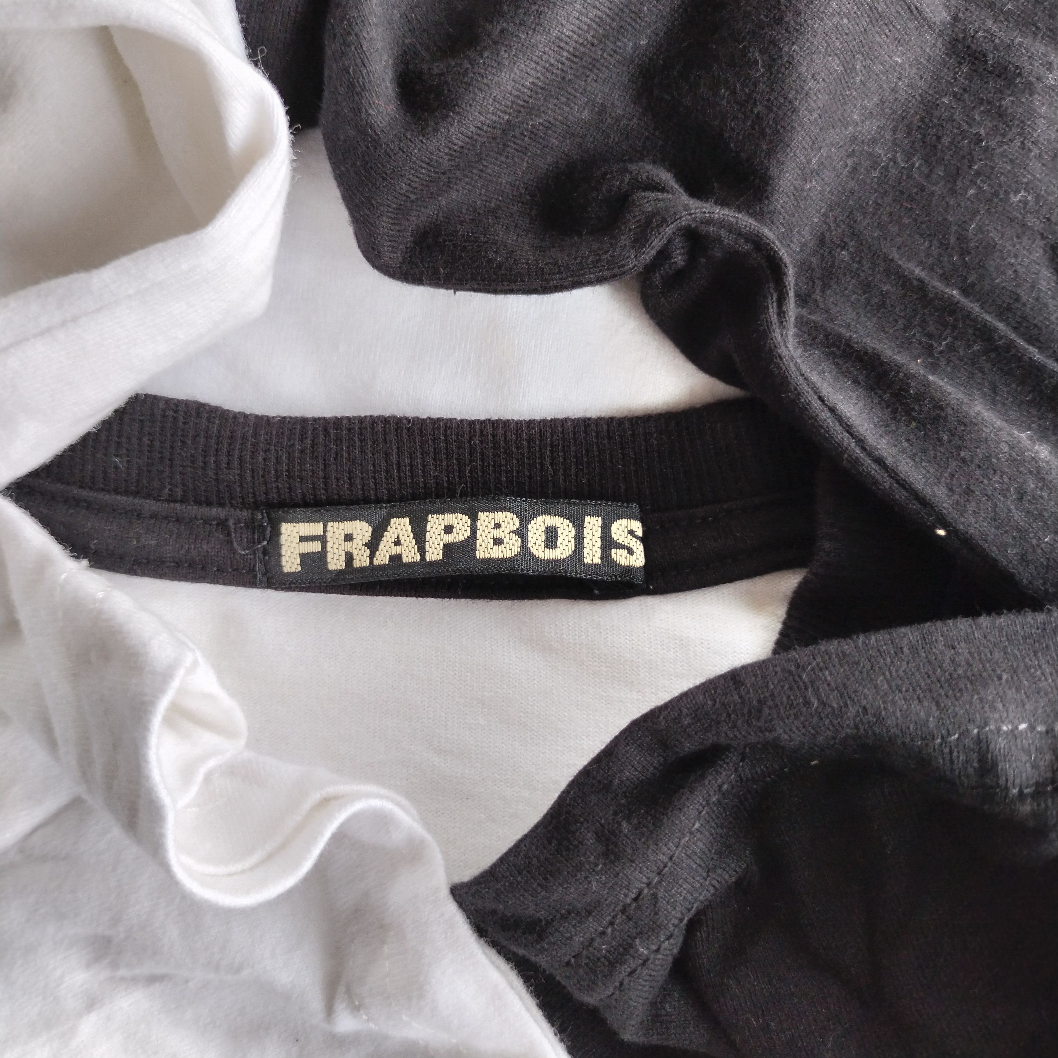 Frapbois Frapbois Eri utsugi black & white S/S shirt Size US M / EU 48-50 / 2 - 3 Thumbnail
