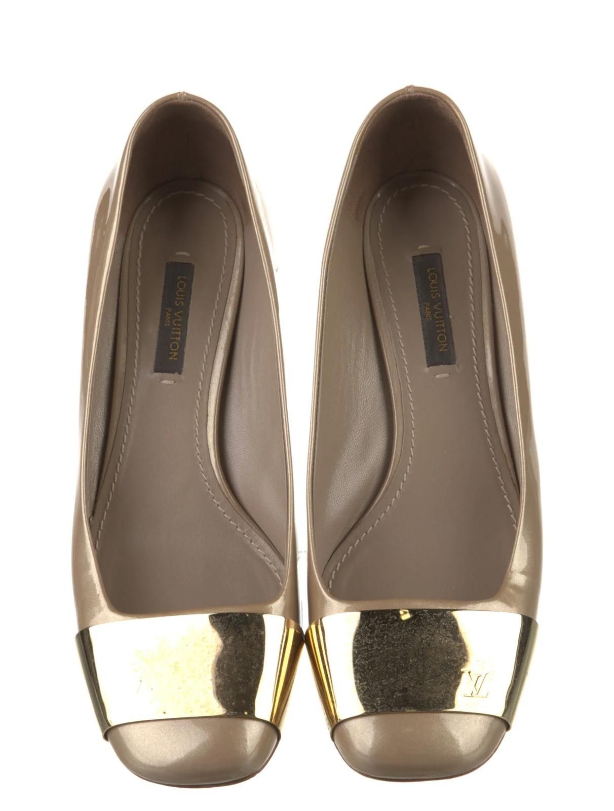 Louis Vuitton Louis Vuitton Patent Leather Pumps w/ Gold Emboss US7 | EU37 Size US 6 / IT 36 - 3 Thumbnail
