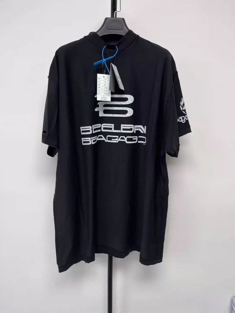 Balenciaga Balenciaga Logo monogrammed crewneck short sleeve T-shirt Size US M / EU 48-50 / 2 - 1 Thumbnail