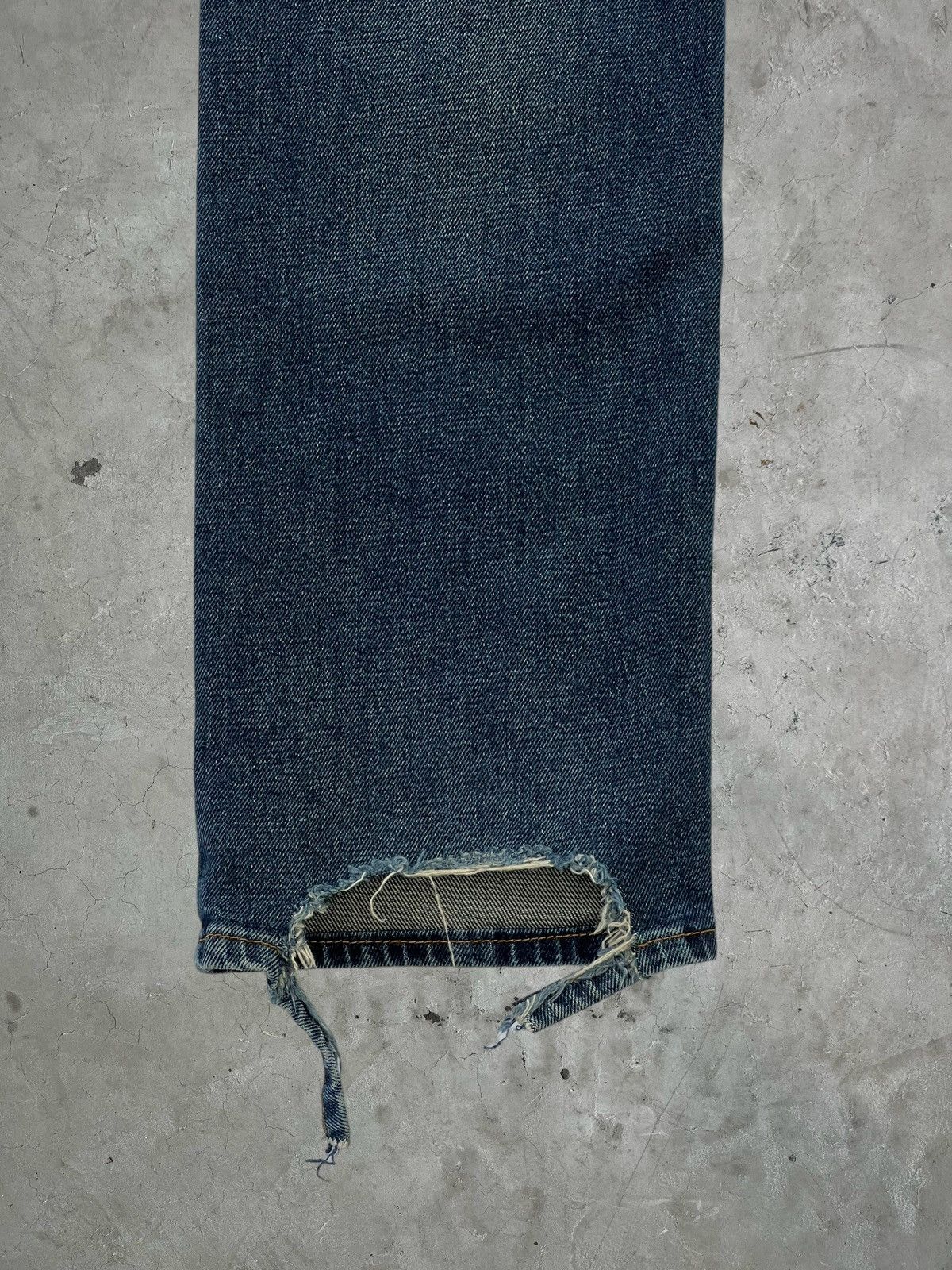 Balenciaga Balenciaga Distressed Jeans Size US 31 - 7 Thumbnail
