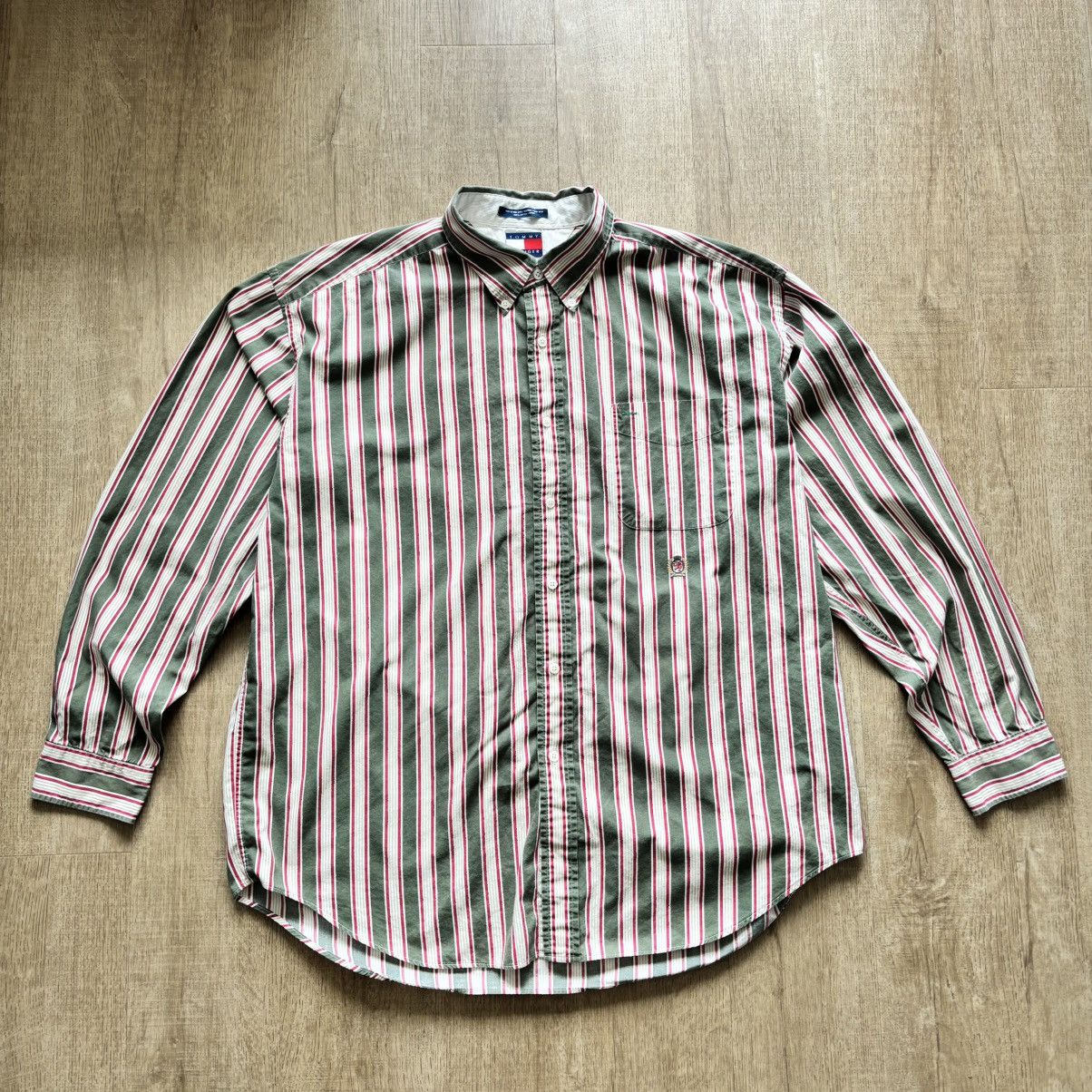 Tommy Hilfiger × Vintage Vintage Tommy Hilfiger Watermelon Pin Stripe Button Up Size US XL / EU 56 / 4 - 1 Thumbnail