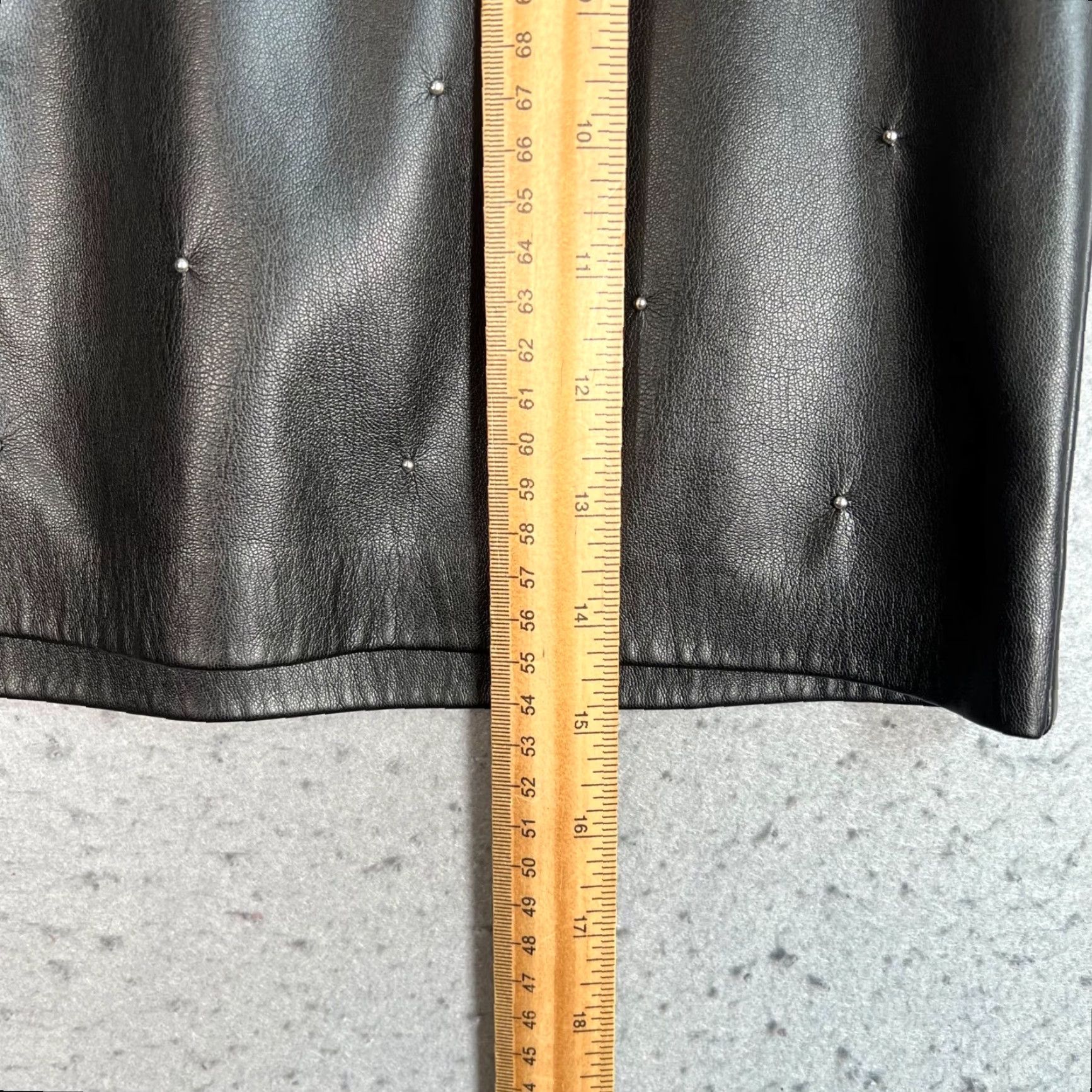 House of Harlow VINTAGE House Of Harlow 1960 Black Faux Leather Studded Mini Skirt Womens Size Small Size 28" / US 6 / IT 42 - 6 Thumbnail