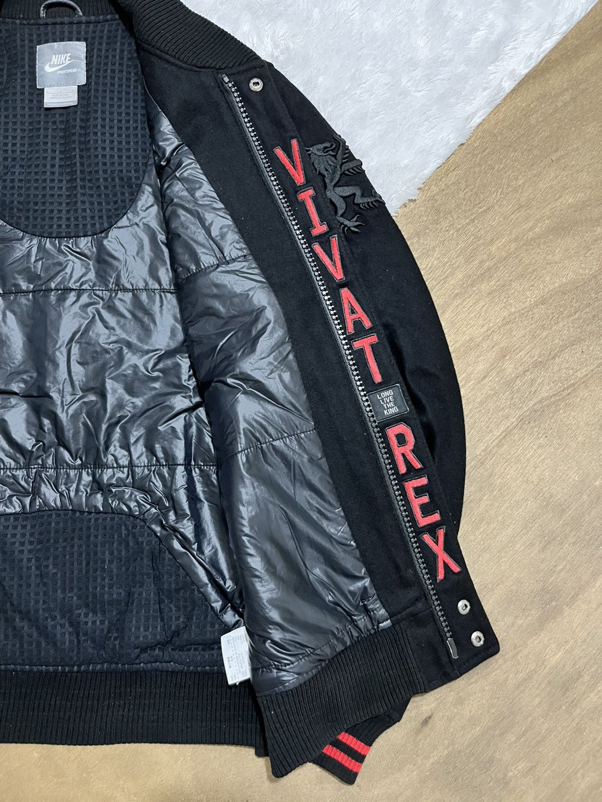 Nike Nike Sportswear LeBron James Viva T Rex Varsity Rare Jacket Size US L / EU 52-54 / 3 - 6 Thumbnail