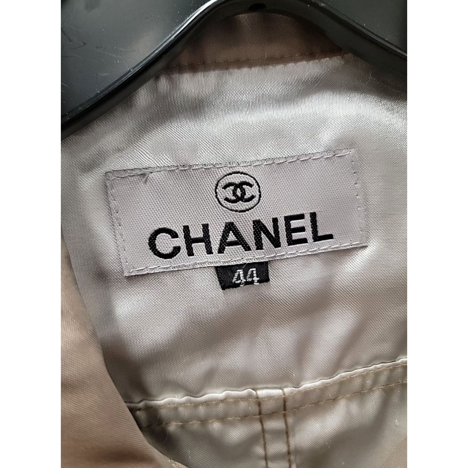 Chanel VINTAGE CHANEL Logo Jacket Full Zip Womens Jacket 44 Beige 90s Lined Rayon Viscose Size M / US 6-8 / IT 42-44 - 2 Thumbnail