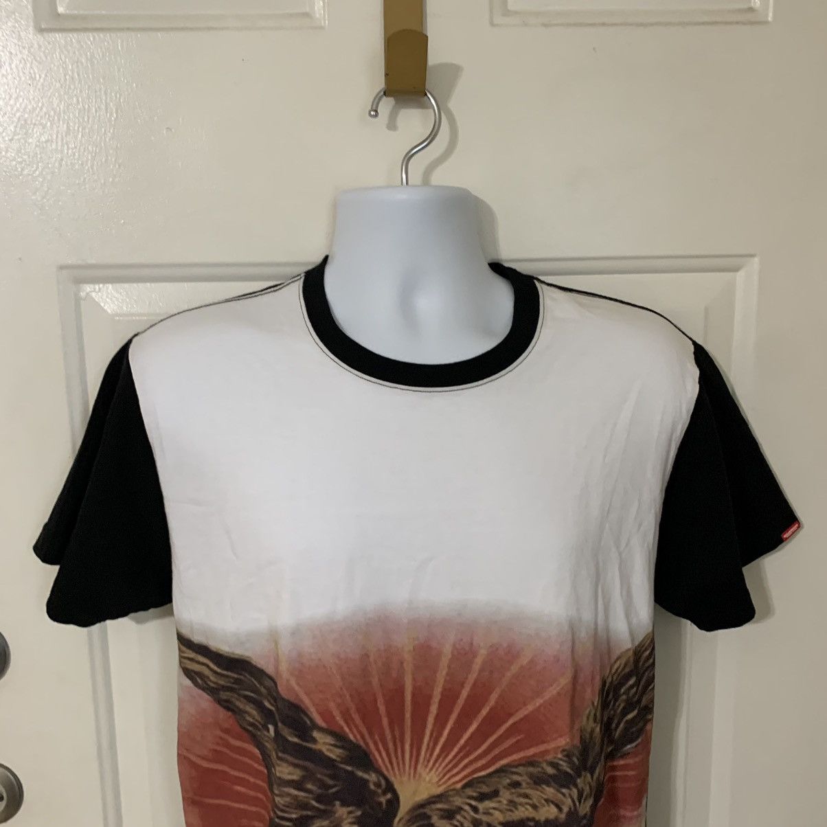 Neighborhood Great Eagle with Kings Crown graphic tee NWT Size US M / EU 48-50 / 2 - 4 Thumbnail